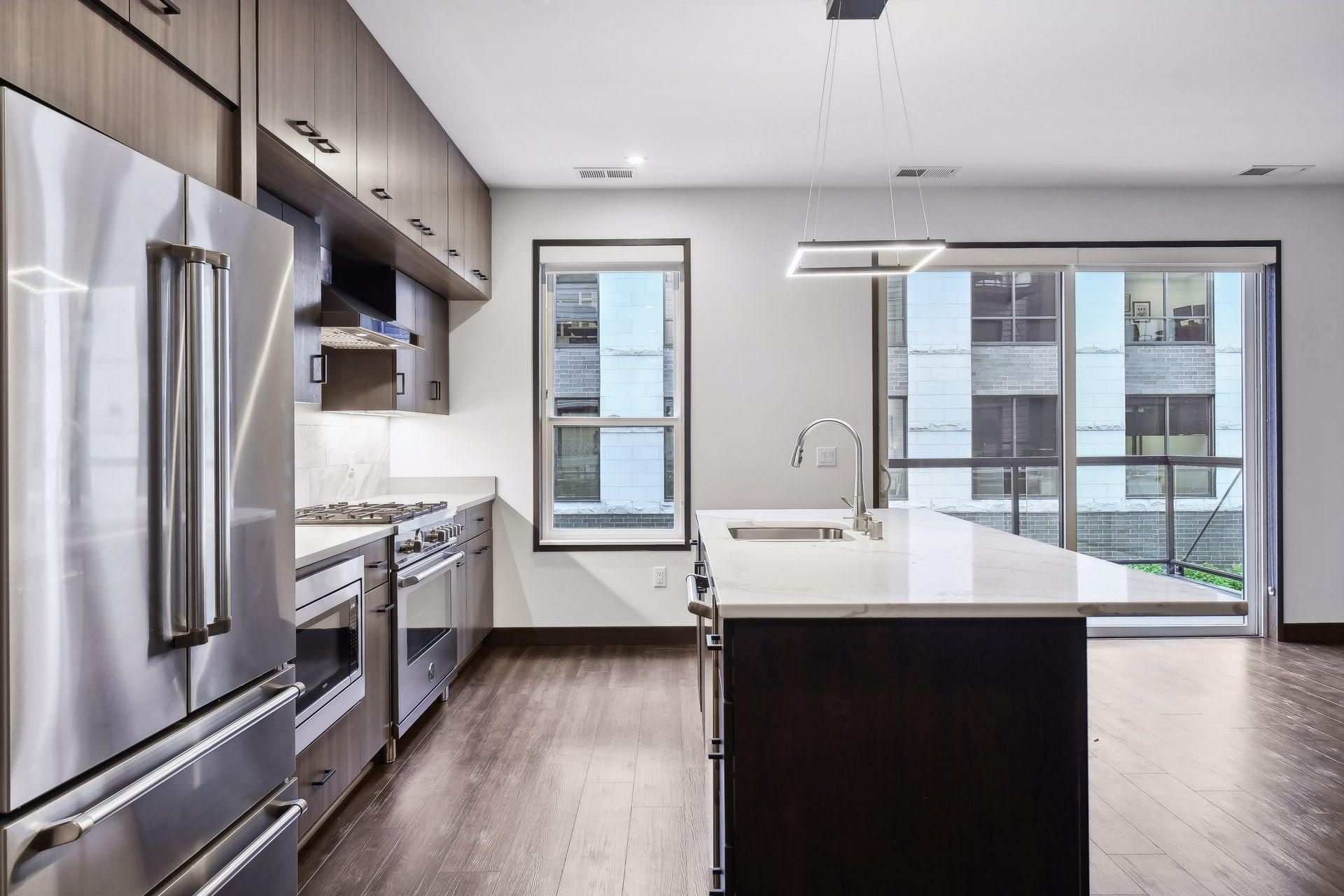 253 Lake Street E Unit: 212