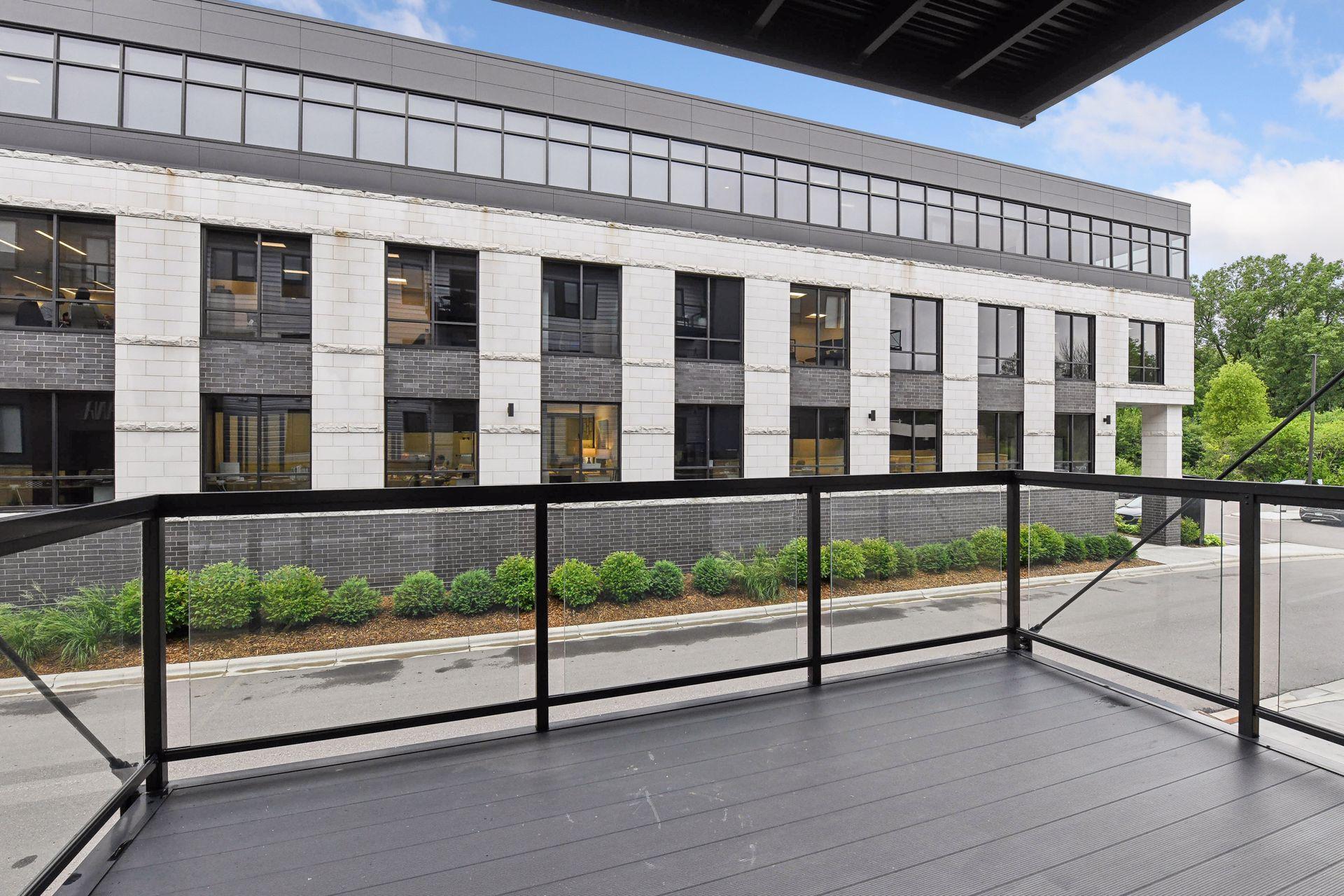 253 Lake Street E Unit: 212