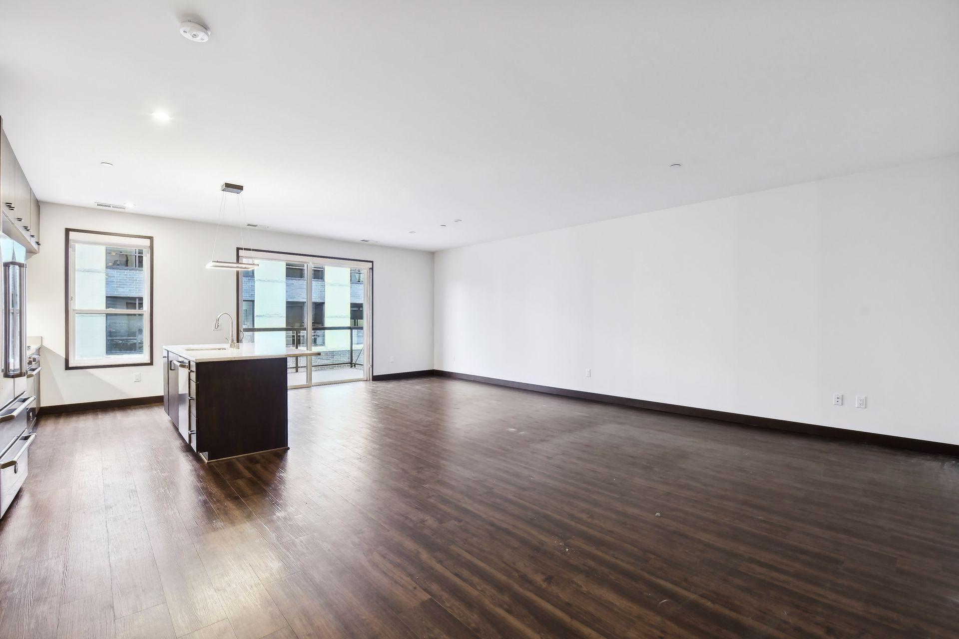 253 Lake Street E Unit: 212