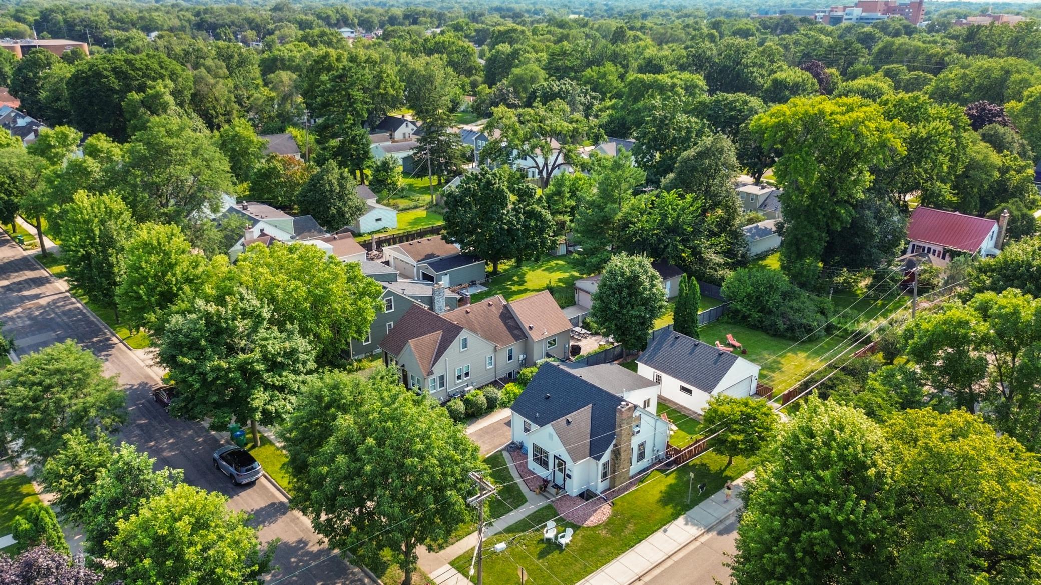 3900 Yosemite Avenue S