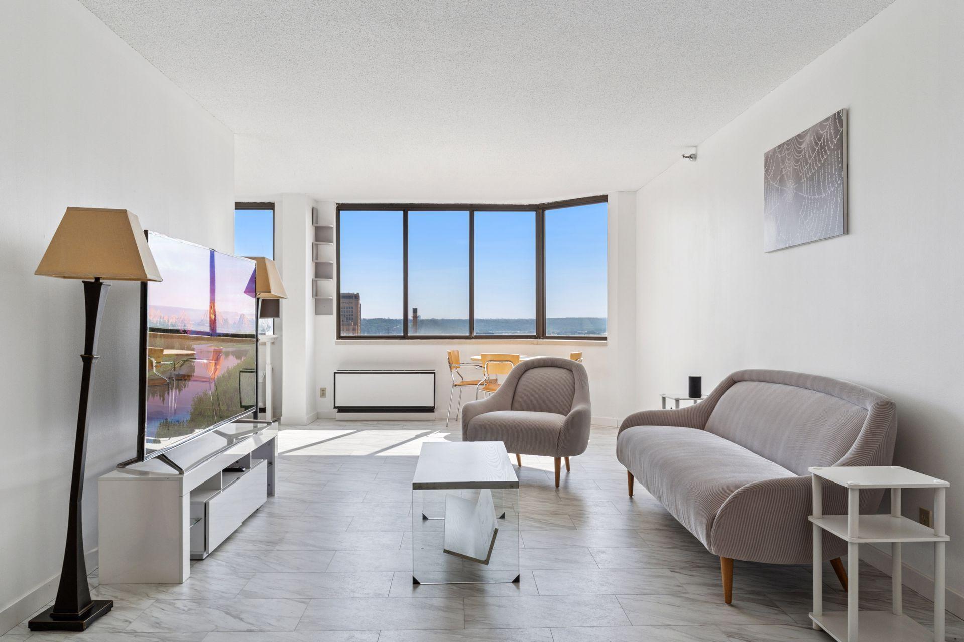 360 Sherman Street Unit: 1607