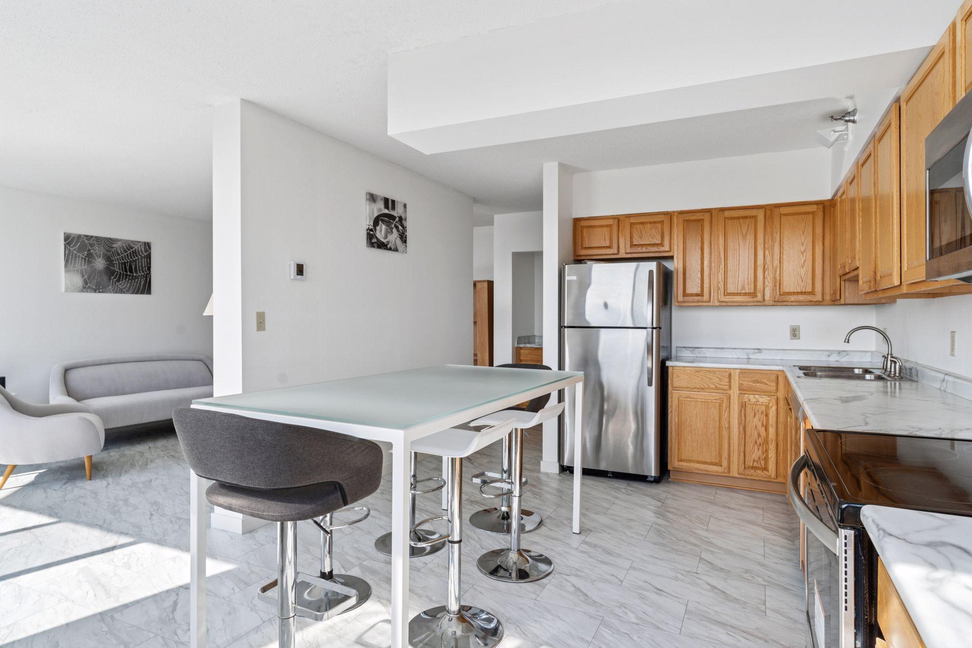 360 Sherman Street Unit: 1607