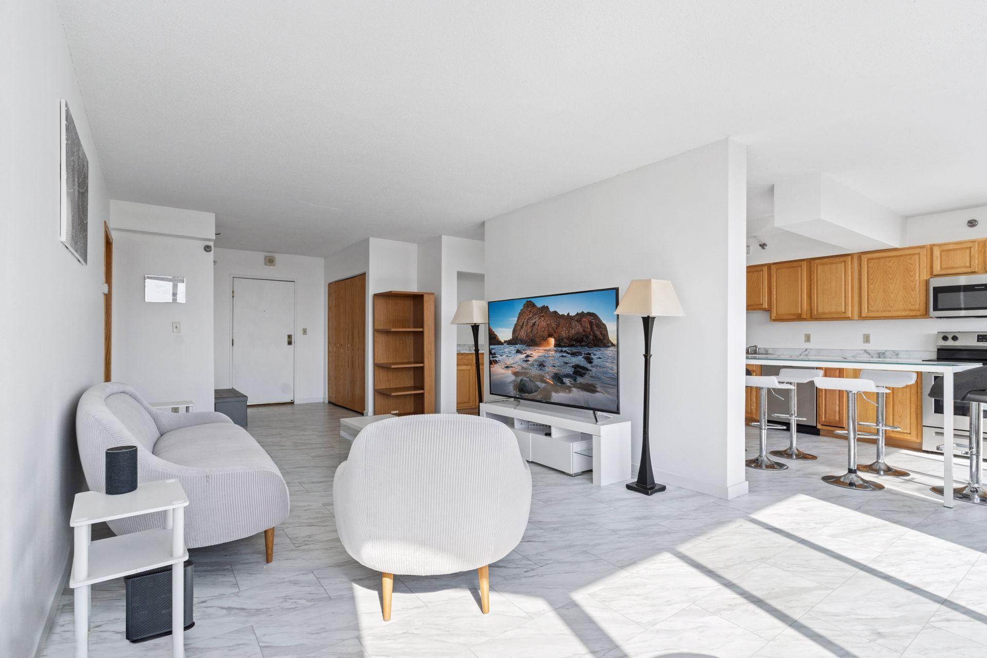 360 Sherman Street Unit: 1607