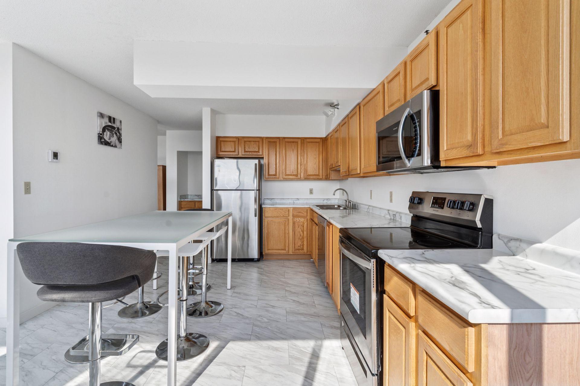 360 Sherman Street Unit: 1607