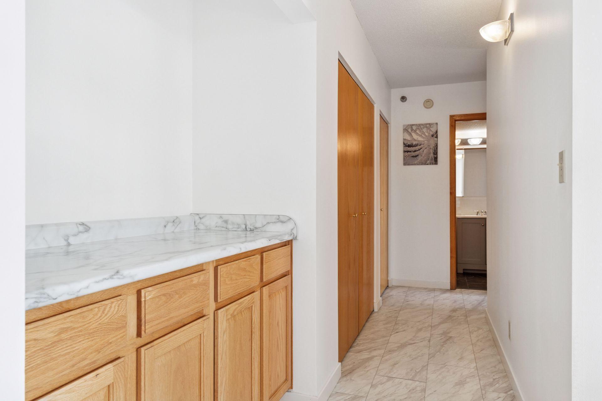 360 Sherman Street Unit: 1607