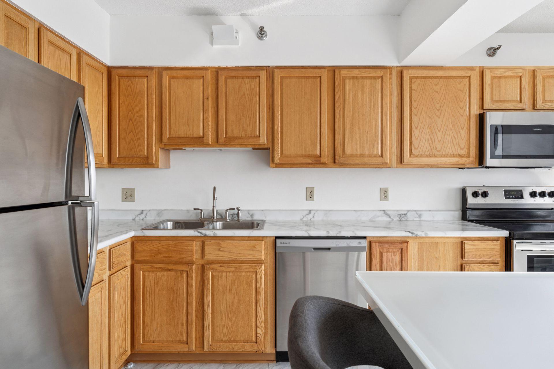 360 Sherman Street Unit: 1607