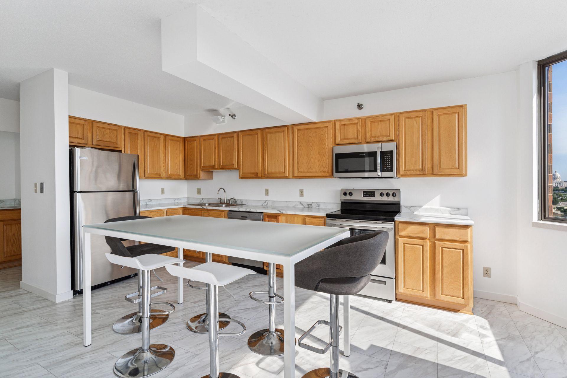 360 Sherman Street Unit: 1607