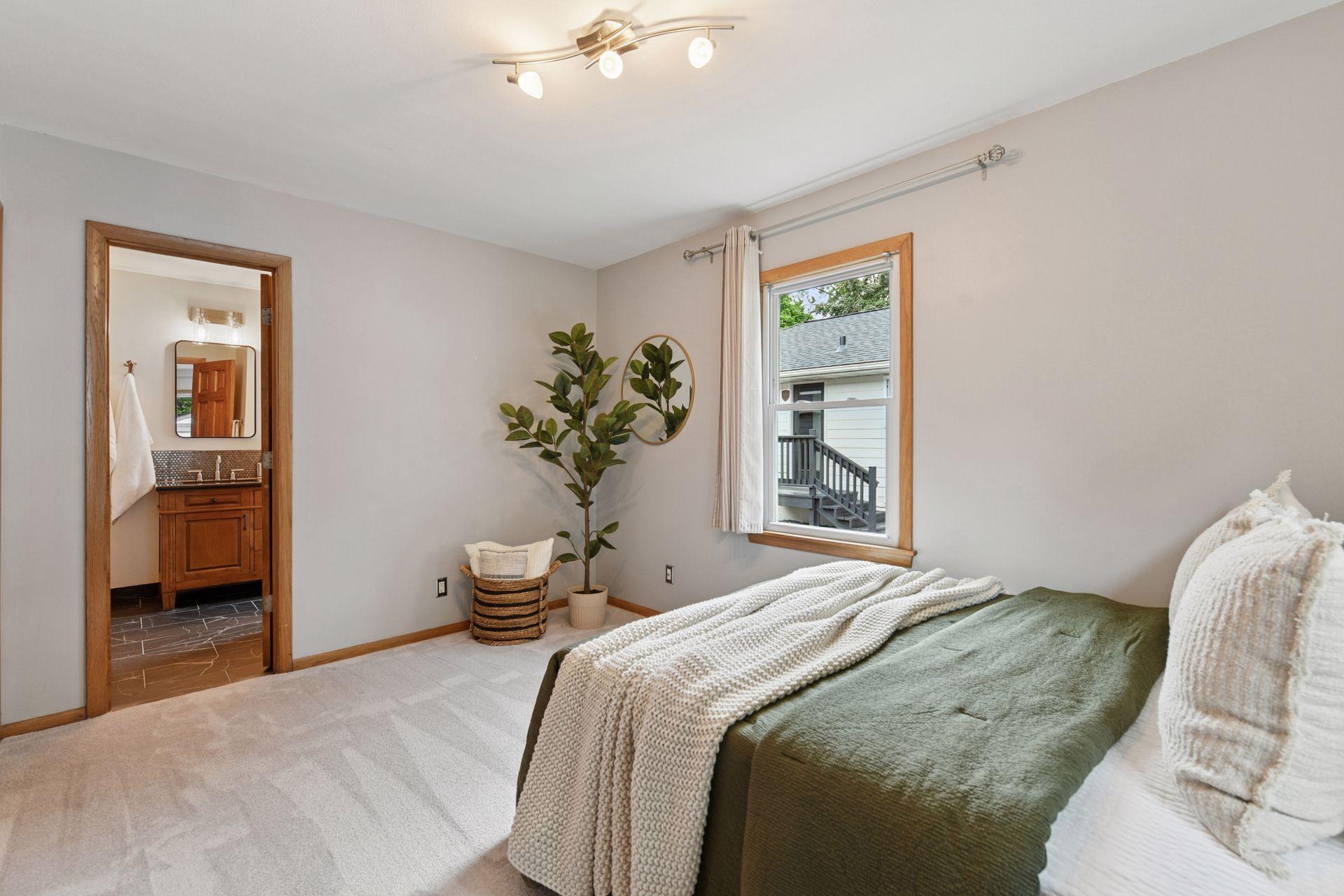 1648 Alabama Avenue S