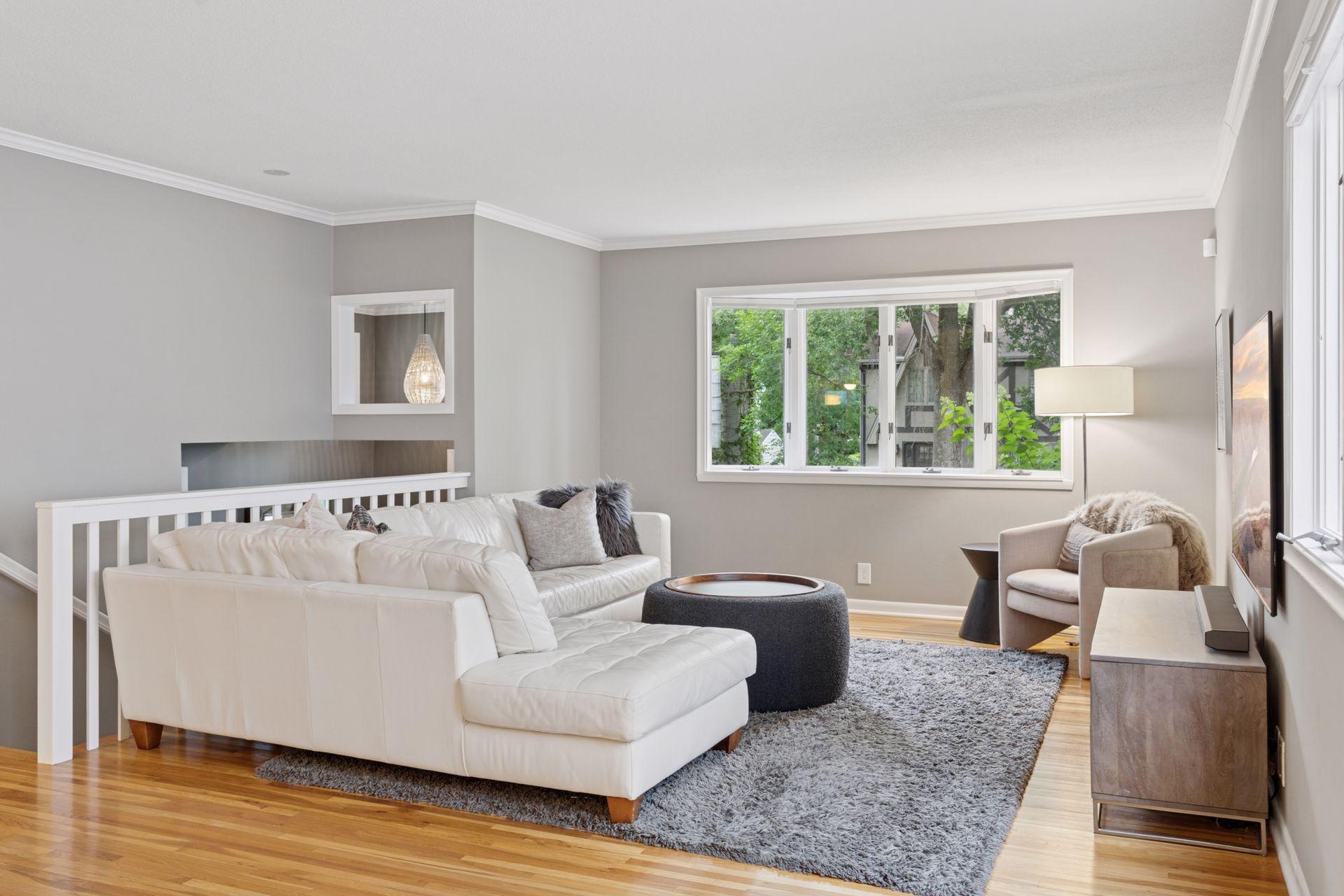 4516 Vandervork Avenue