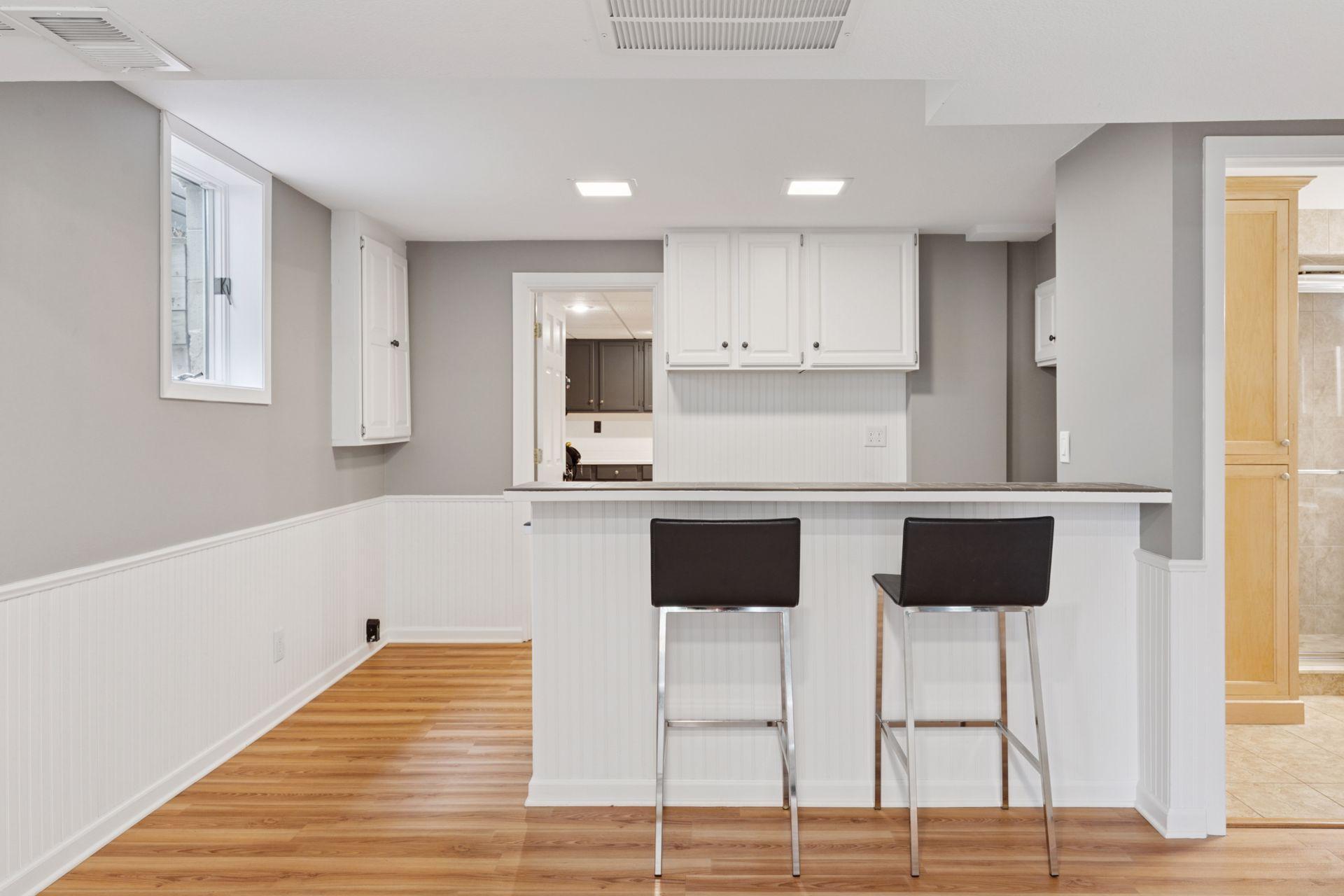 4516 Vandervork Avenue