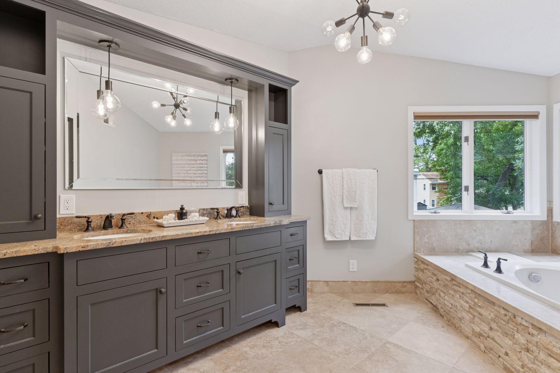 4516 Vandervork Avenue