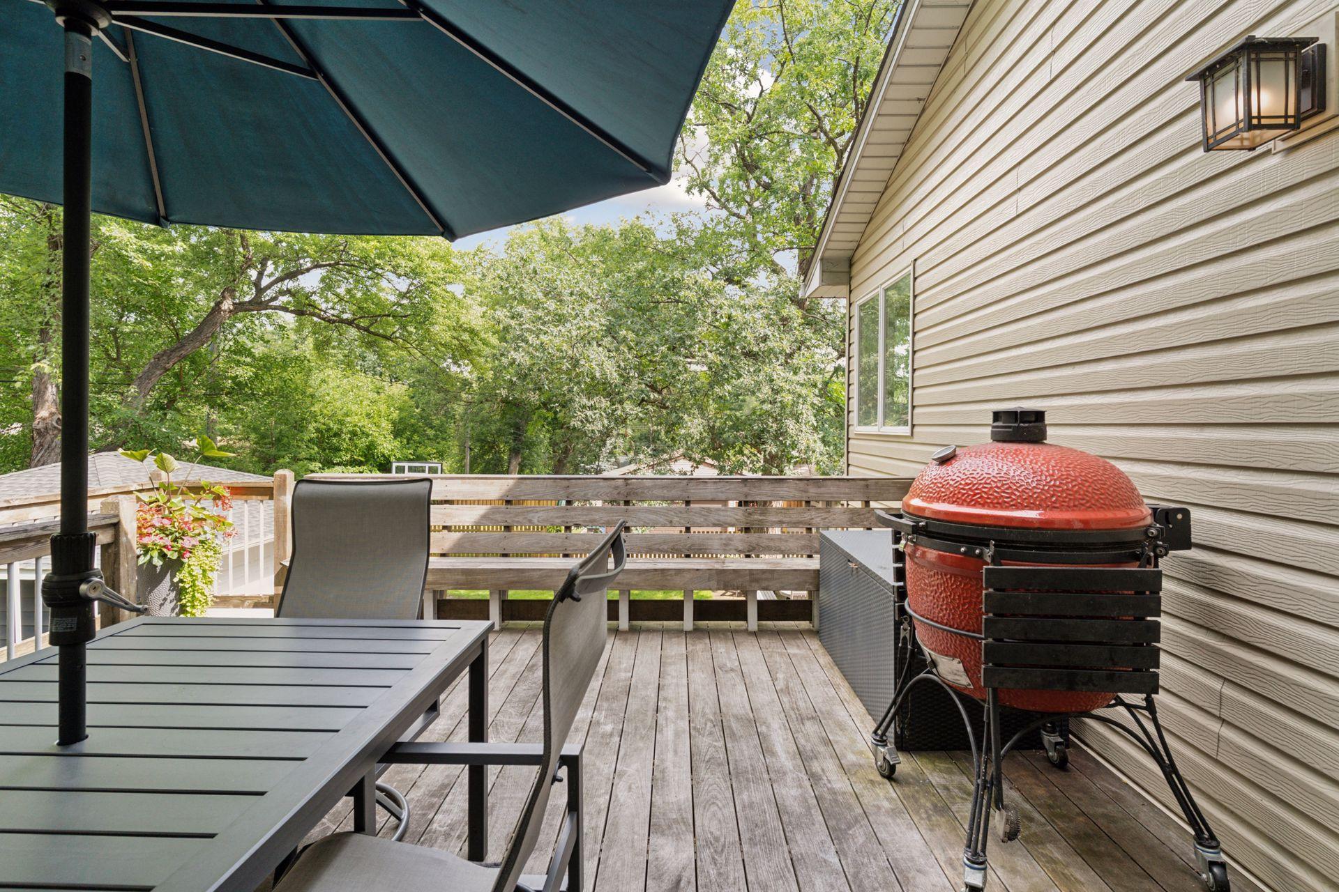 4516 Vandervork Avenue