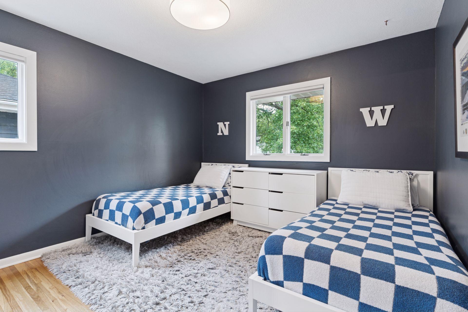 4516 Vandervork Avenue