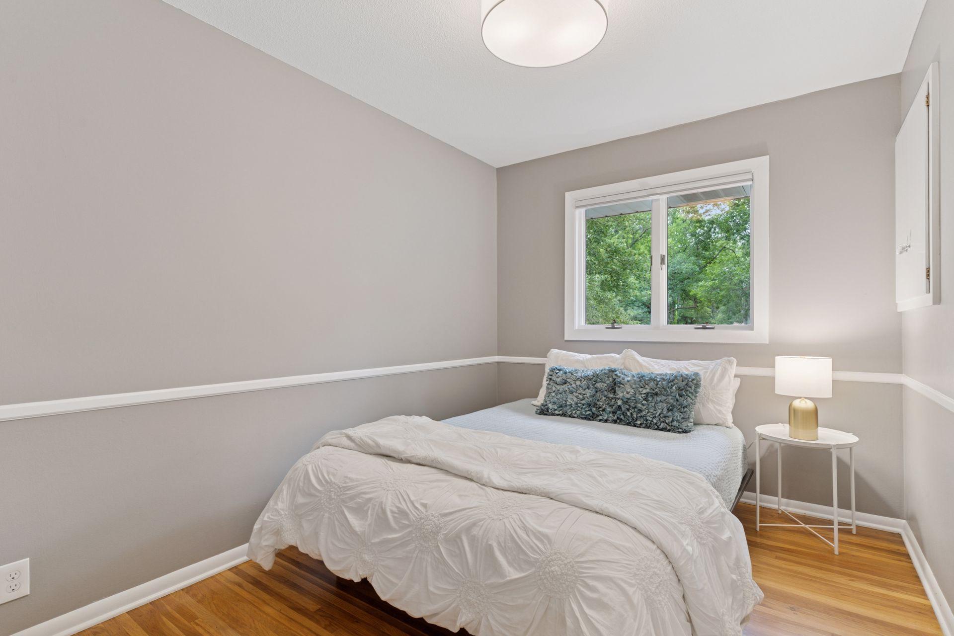 4516 Vandervork Avenue