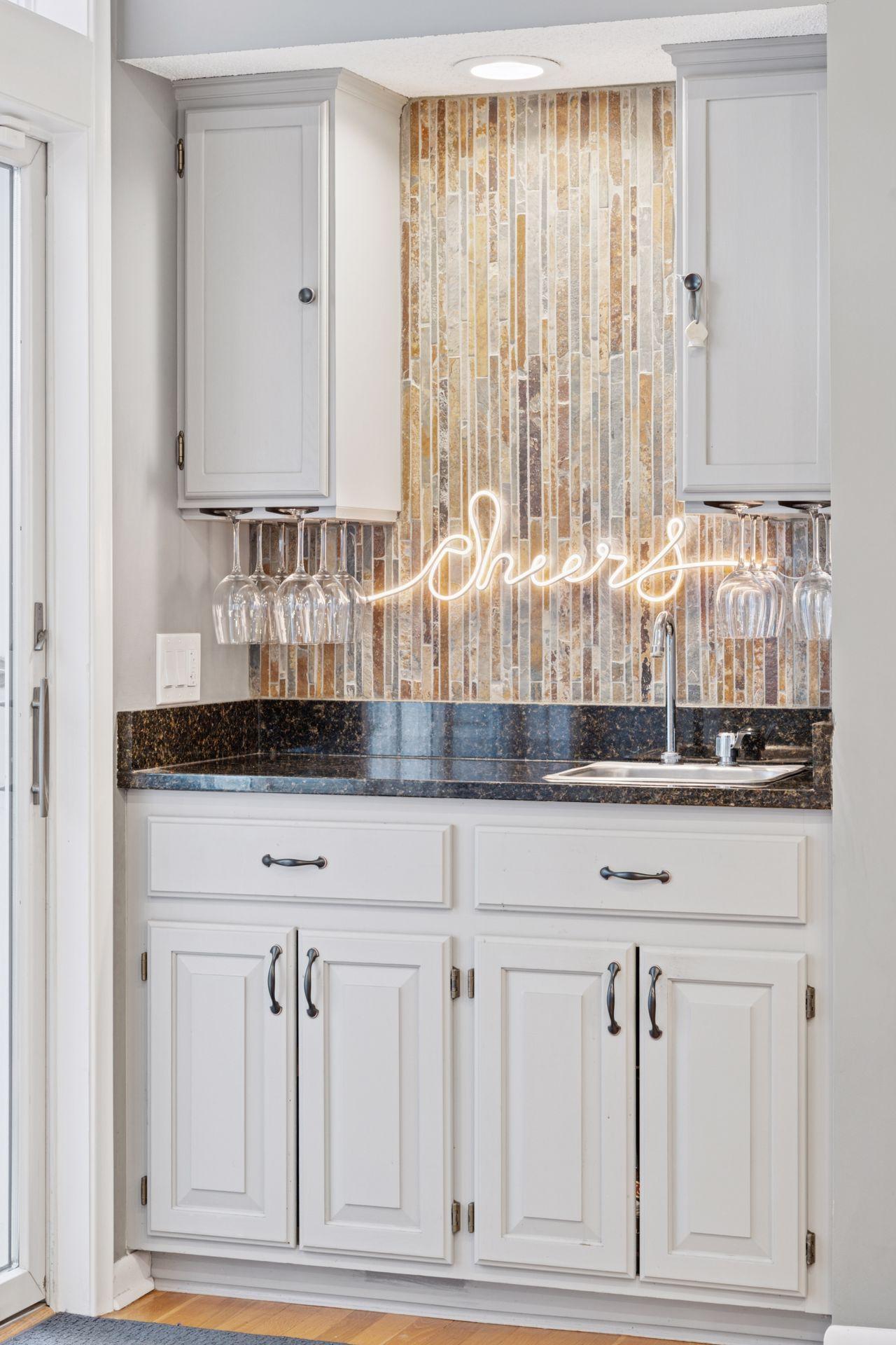 4516 Vandervork Avenue