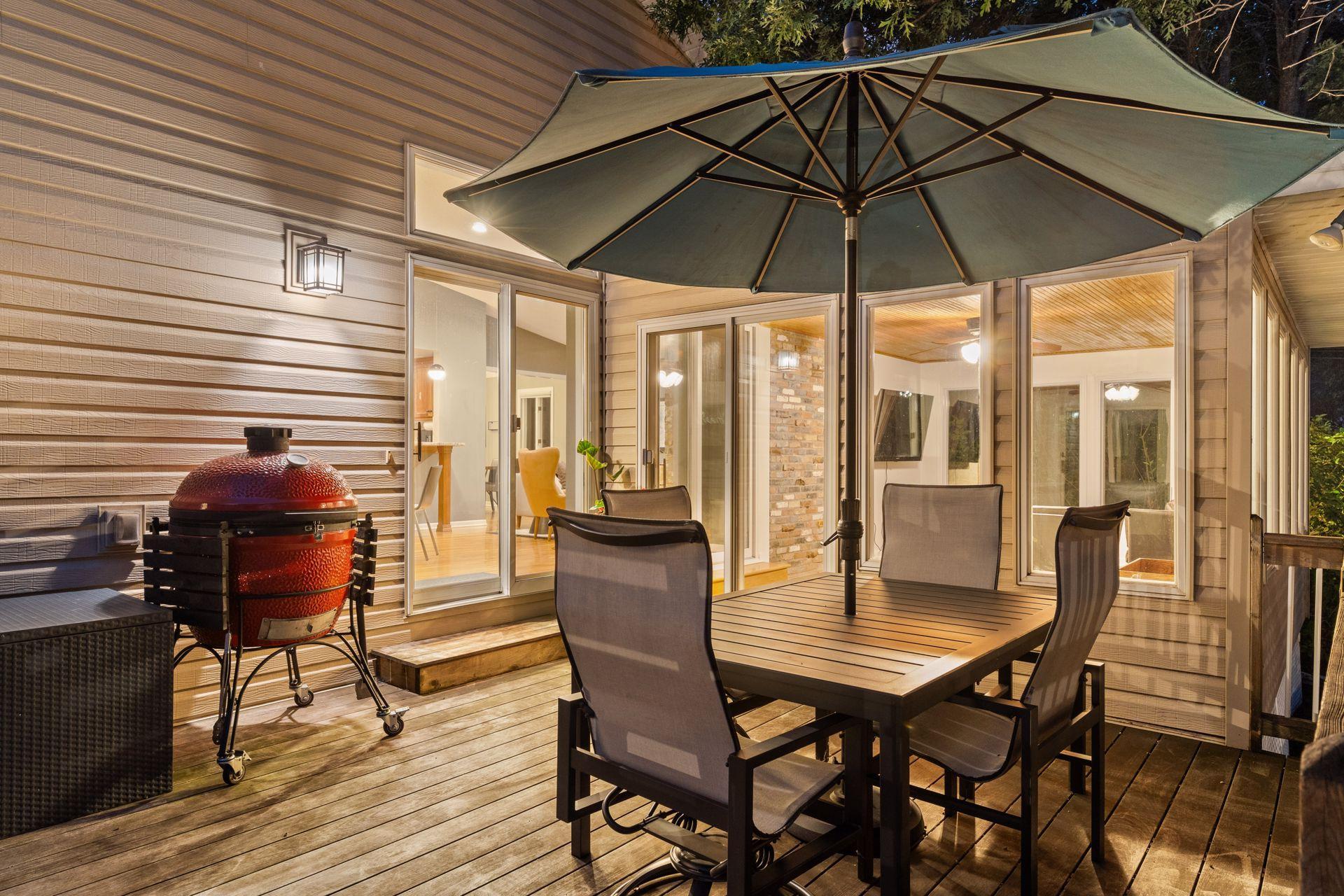 4516 Vandervork Avenue