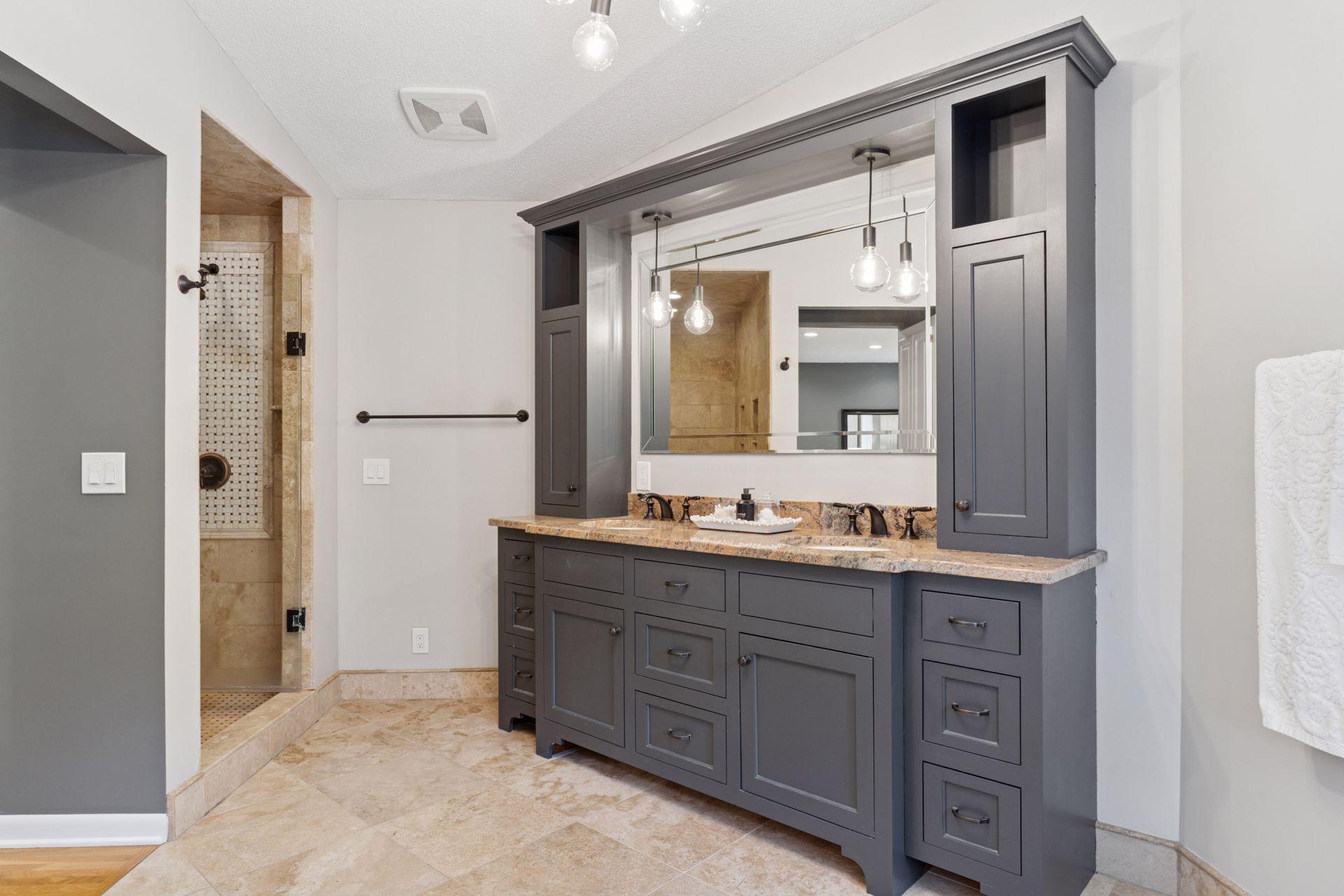 4516 Vandervork Avenue