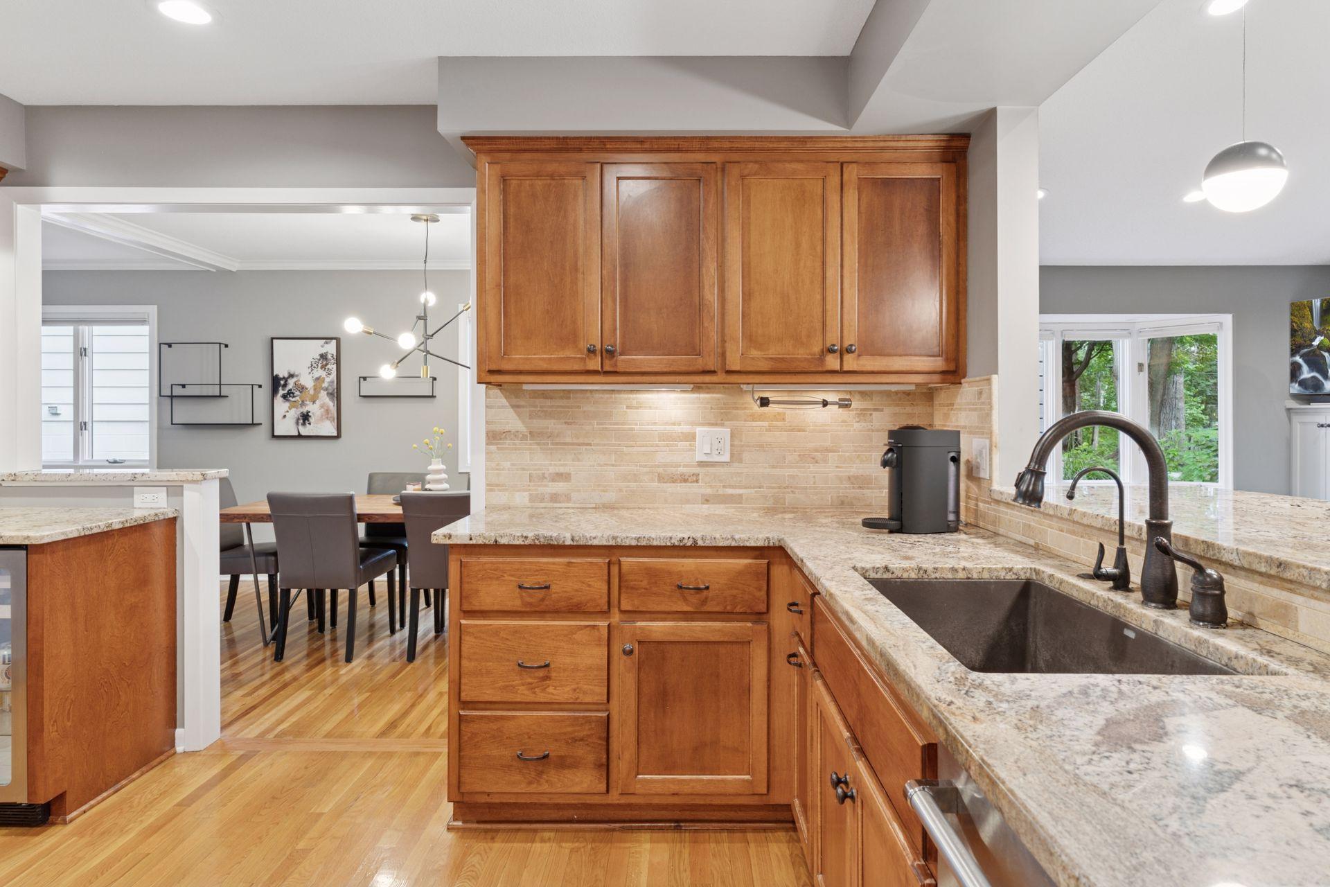 4516 Vandervork Avenue