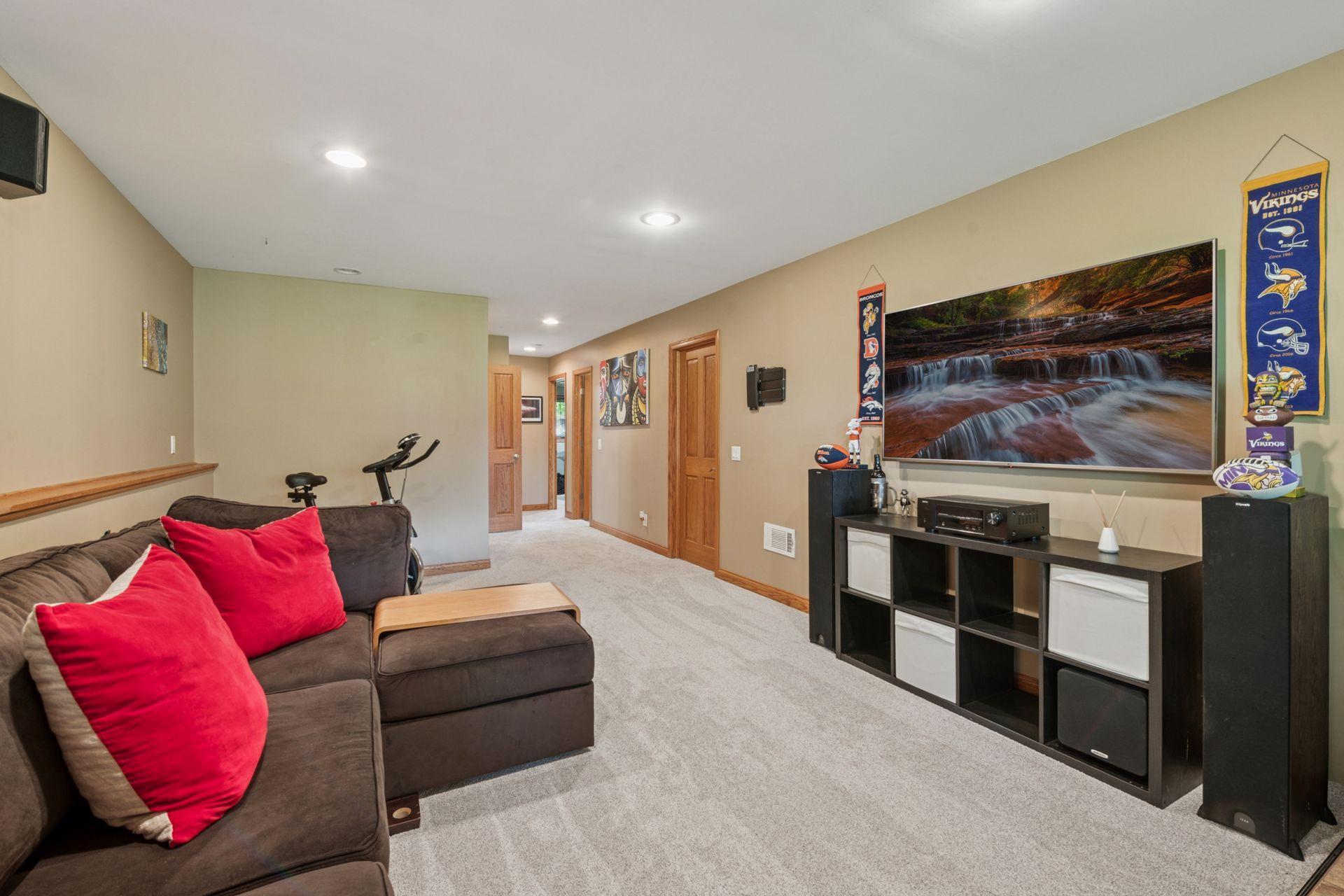 7417 W 100th Street
