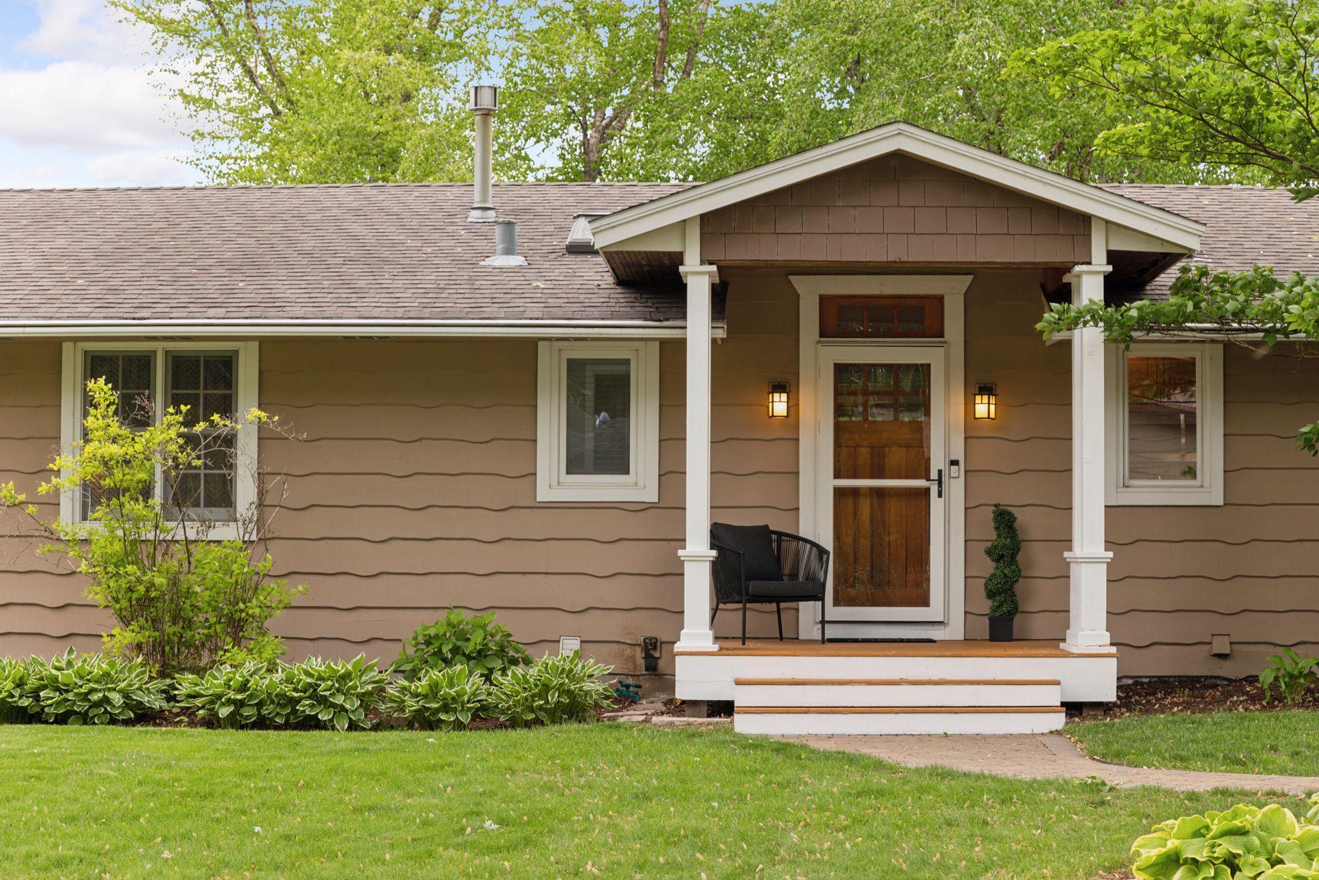 1709 Baywood Lane Unit: 204