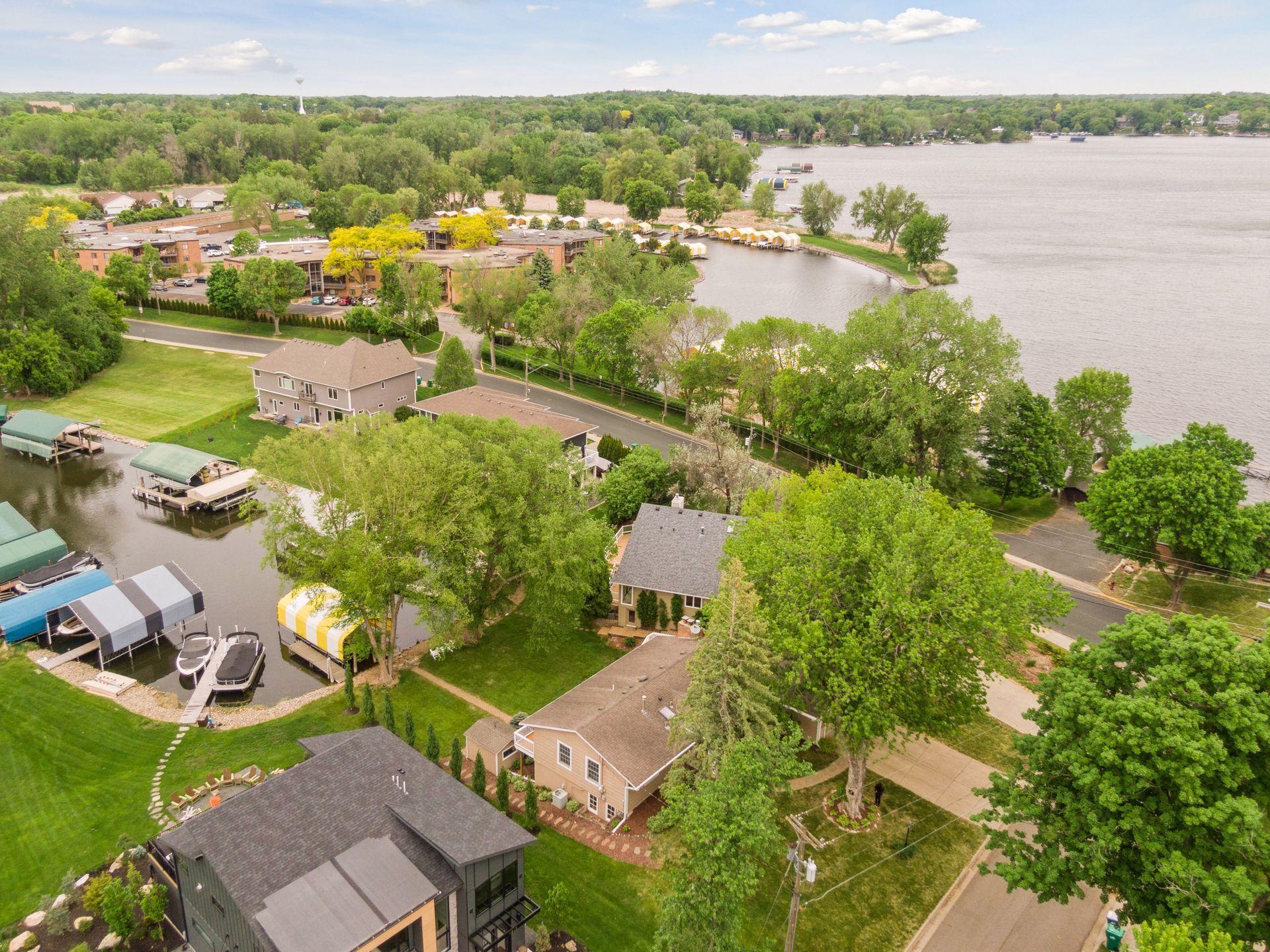 1709 Baywood Lane Unit: 204