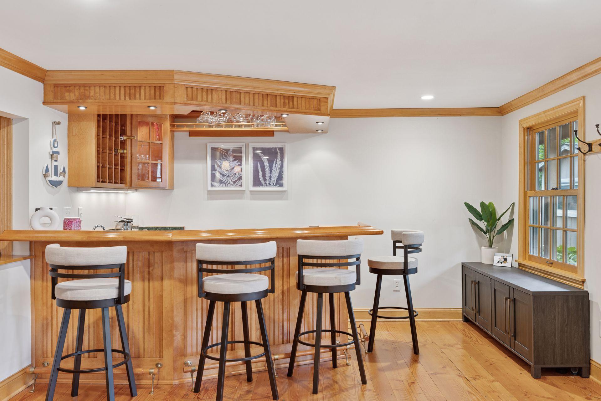 1709 Baywood Lane Unit: 204