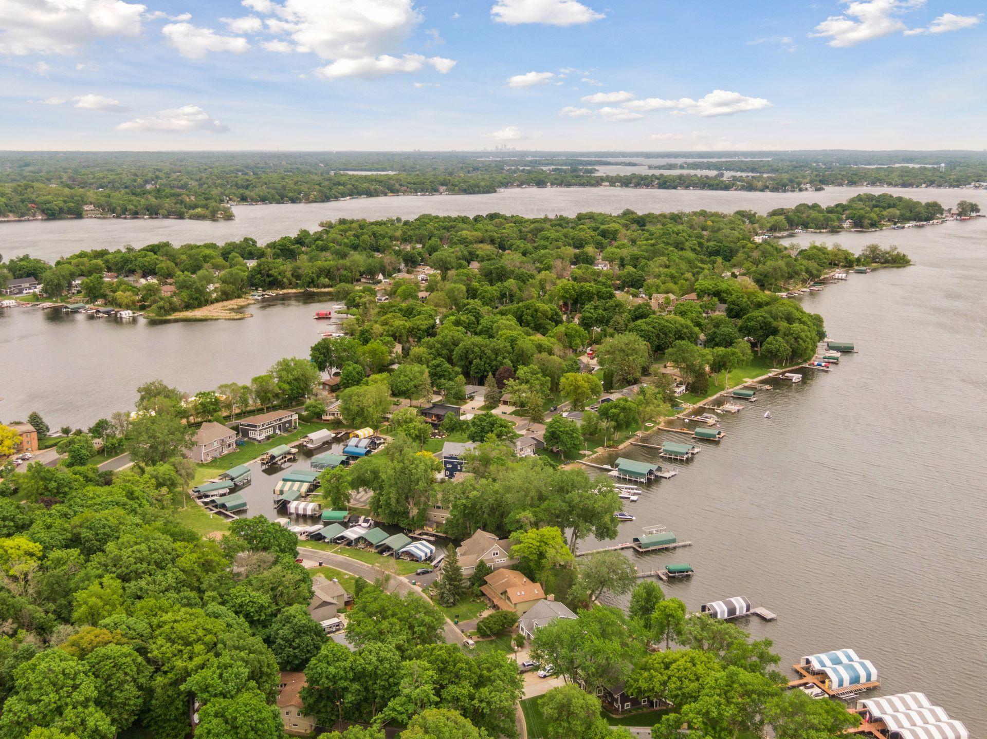 1709 Baywood Lane Unit: 204