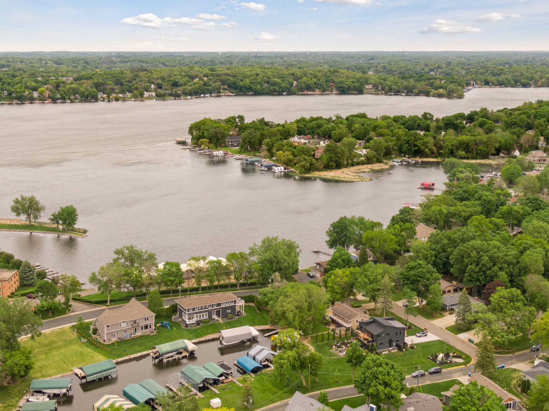 1709 Baywood Lane Unit: 204