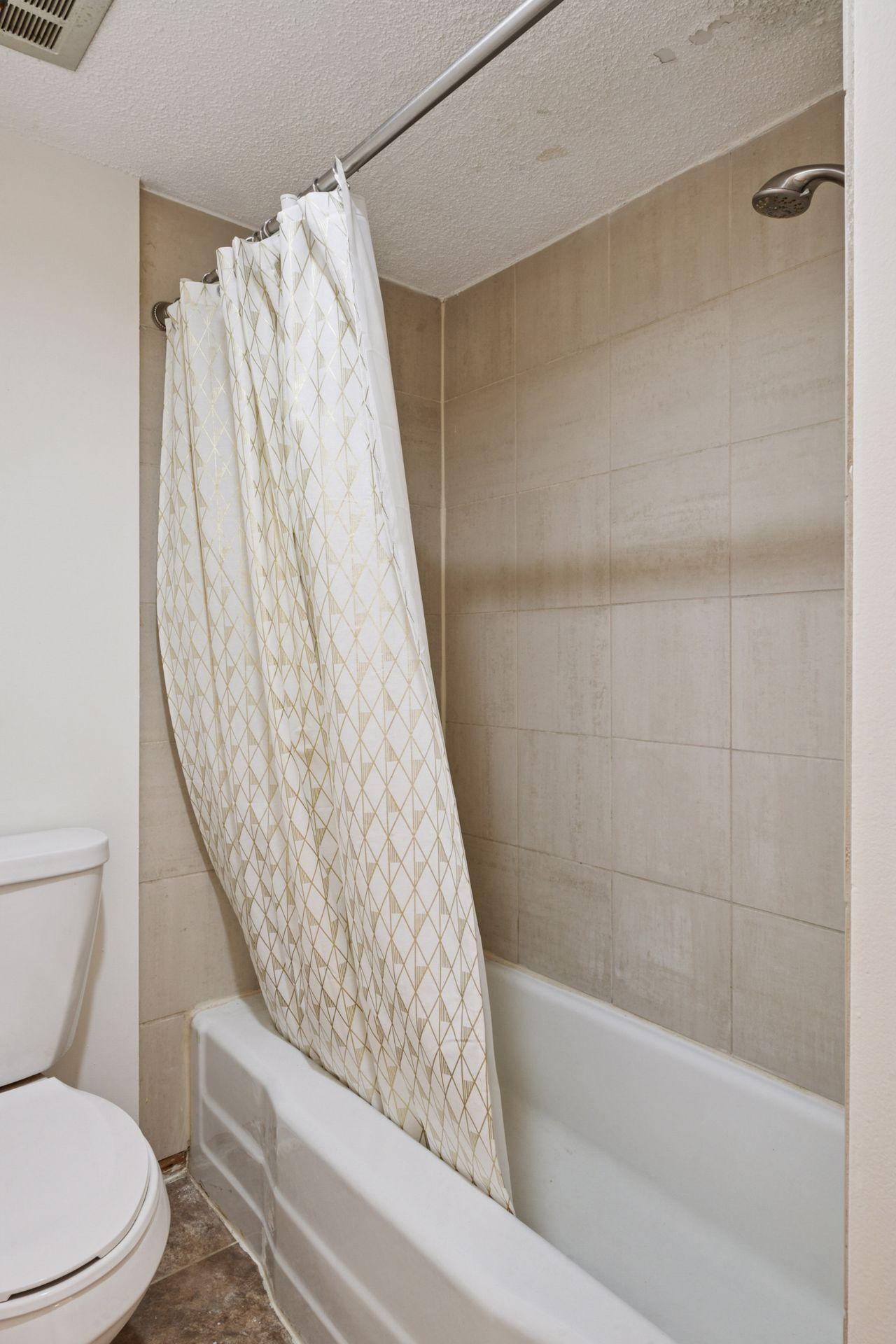 6305 Colony Way Unit: 1A