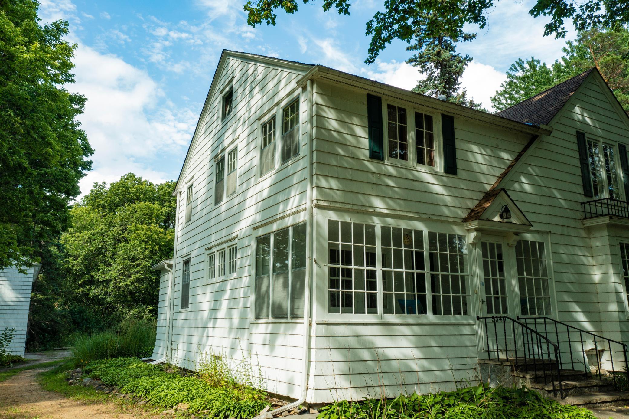 5340 Bartlett Boulevard