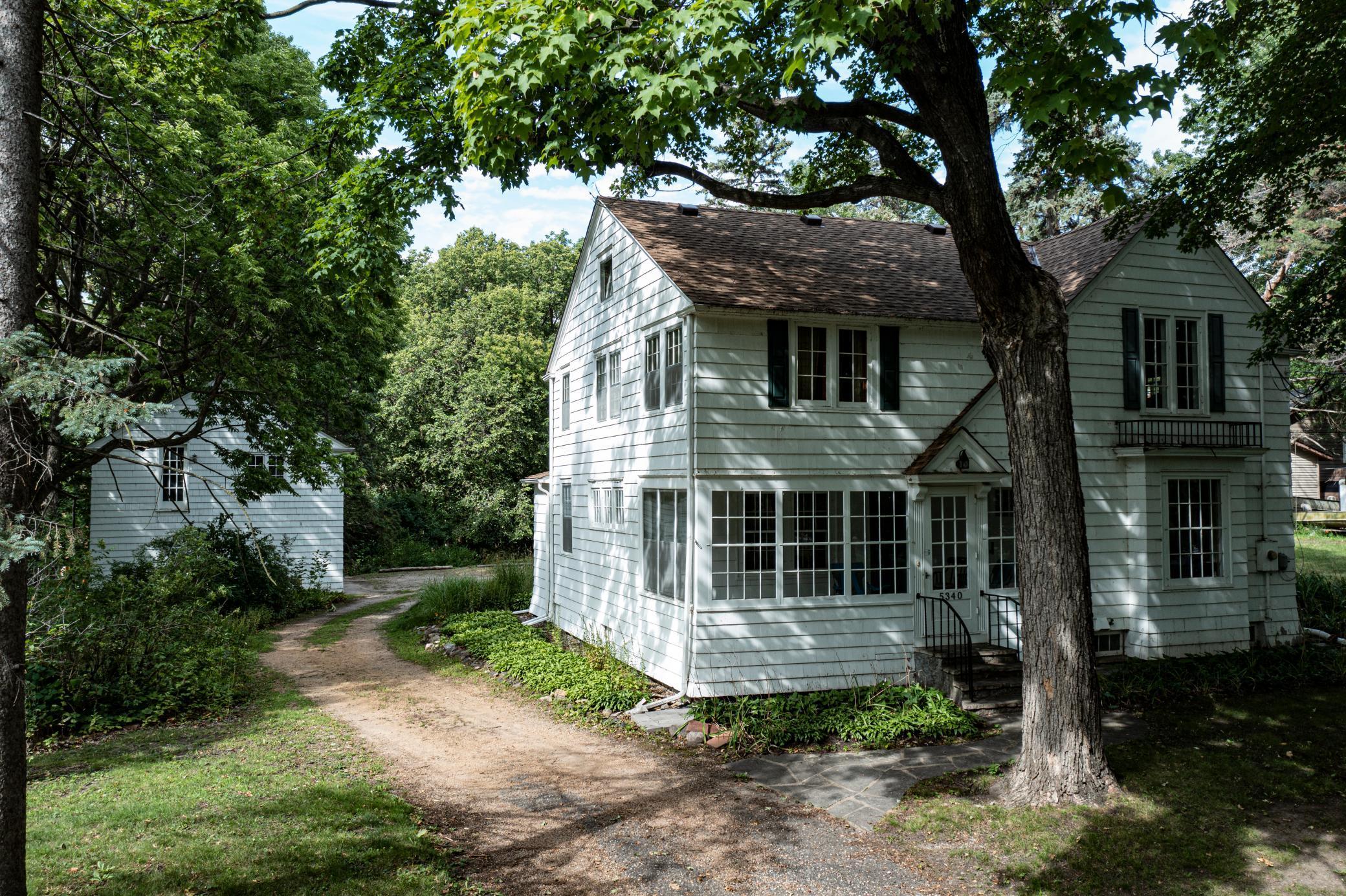 5340 Bartlett Boulevard