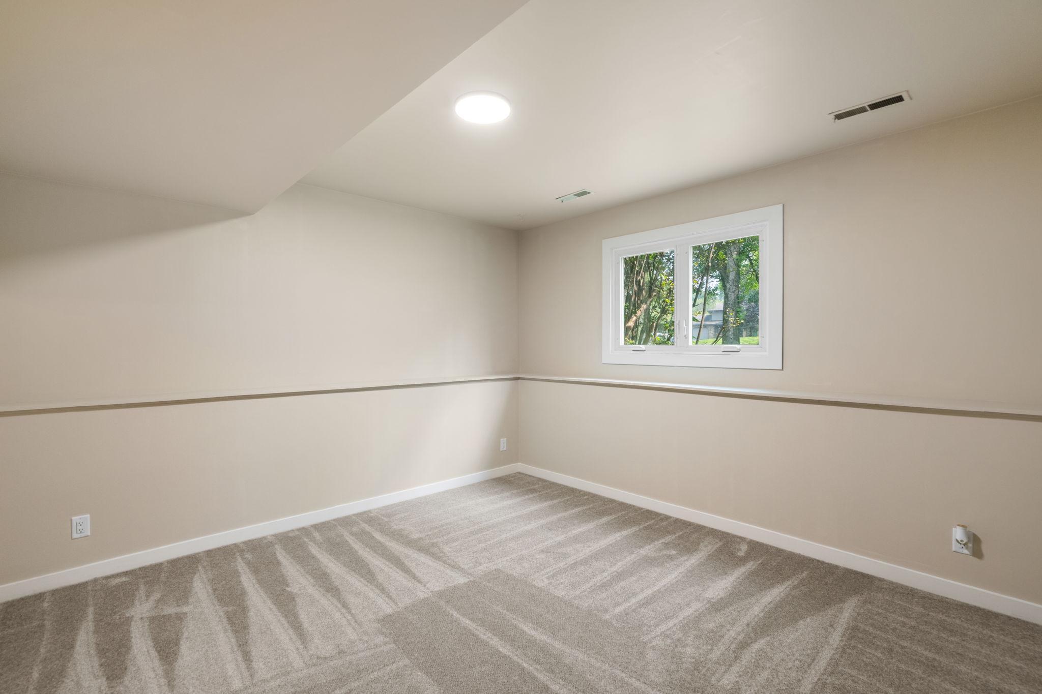 17015 N 30th Avenue N