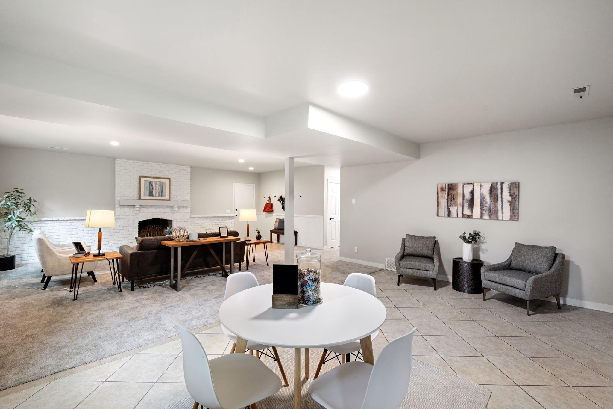 17015 N 30th Avenue N