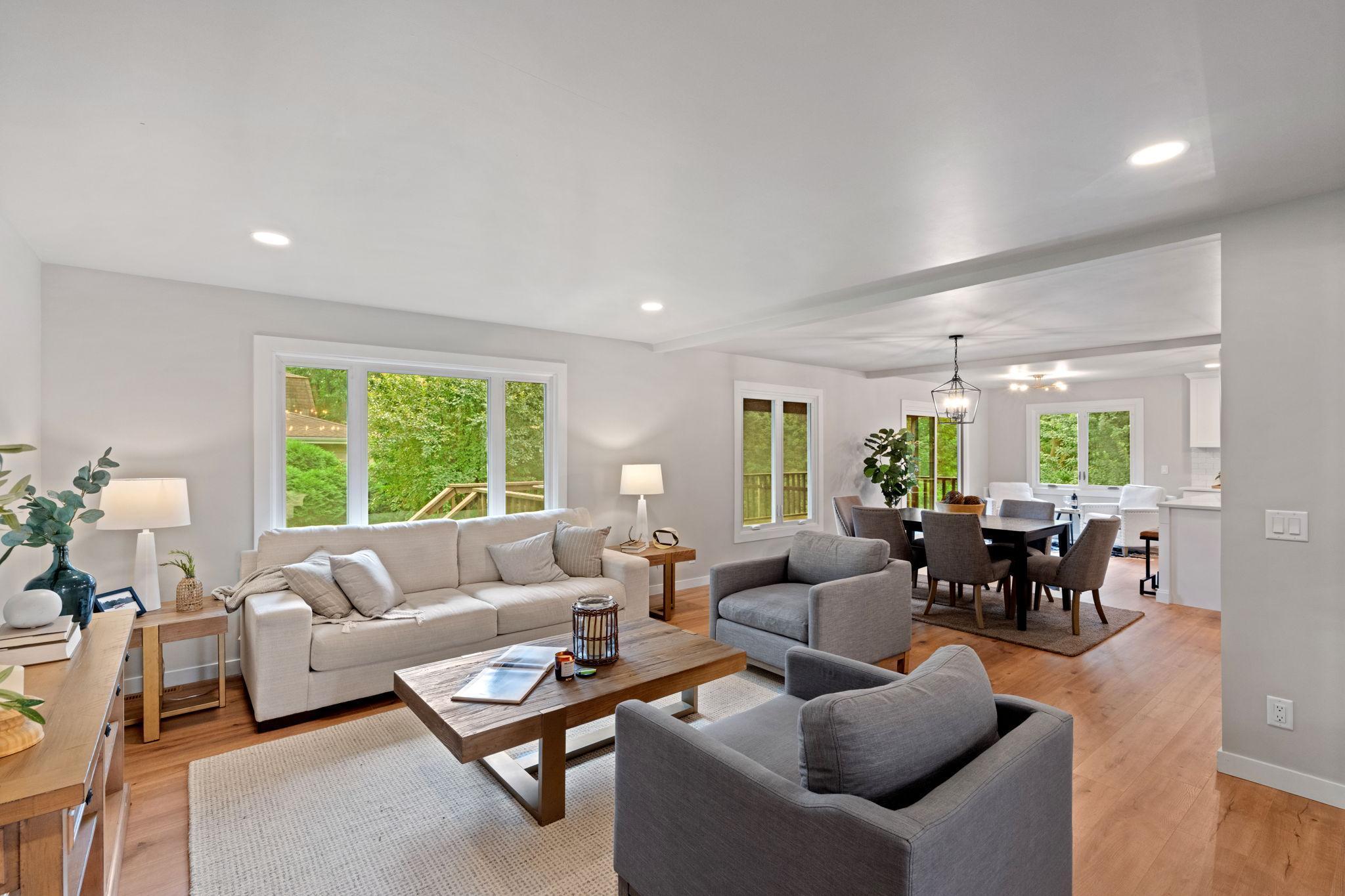 17015 N 30th Avenue N