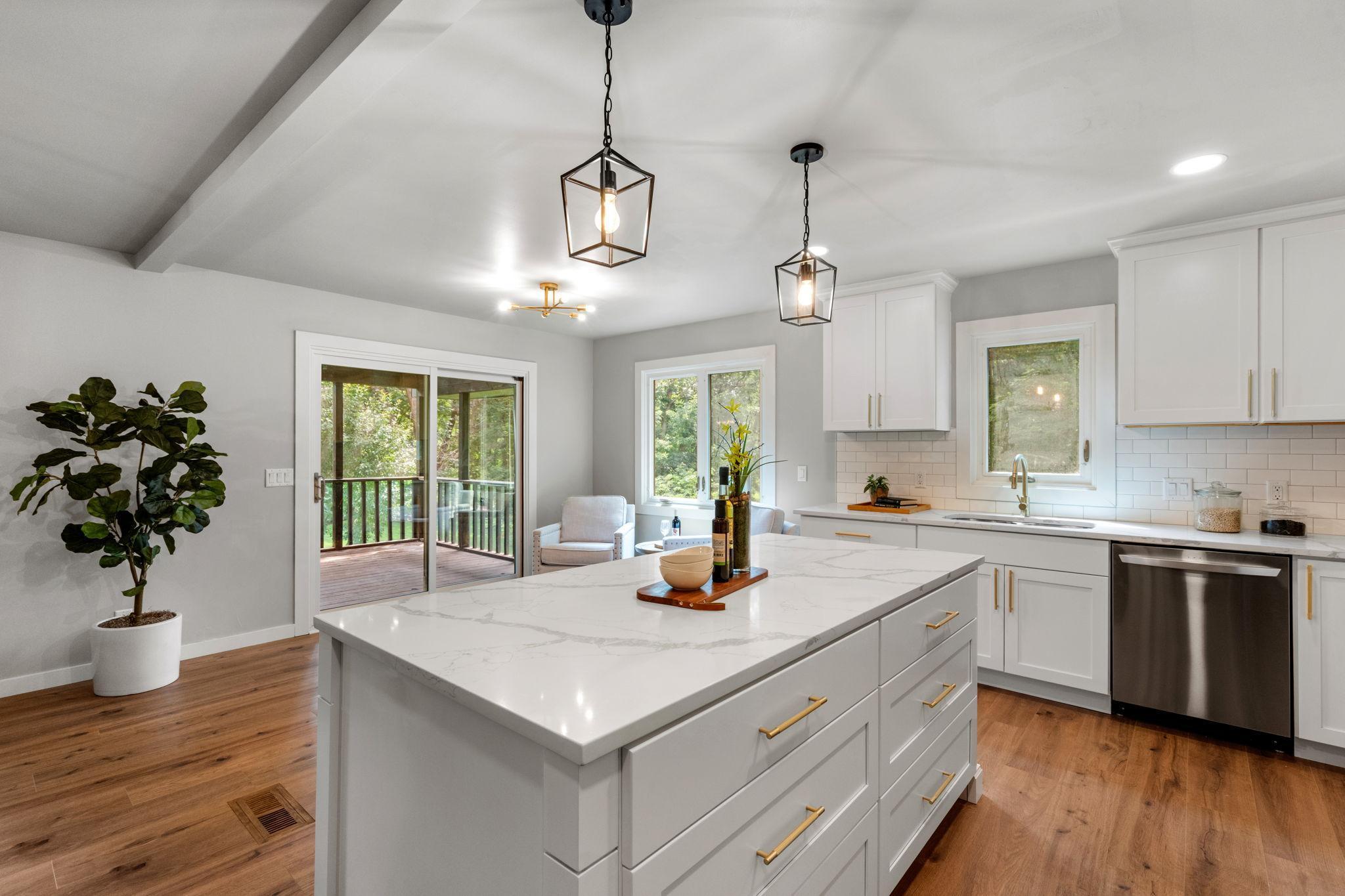 17015 N 30th Avenue N