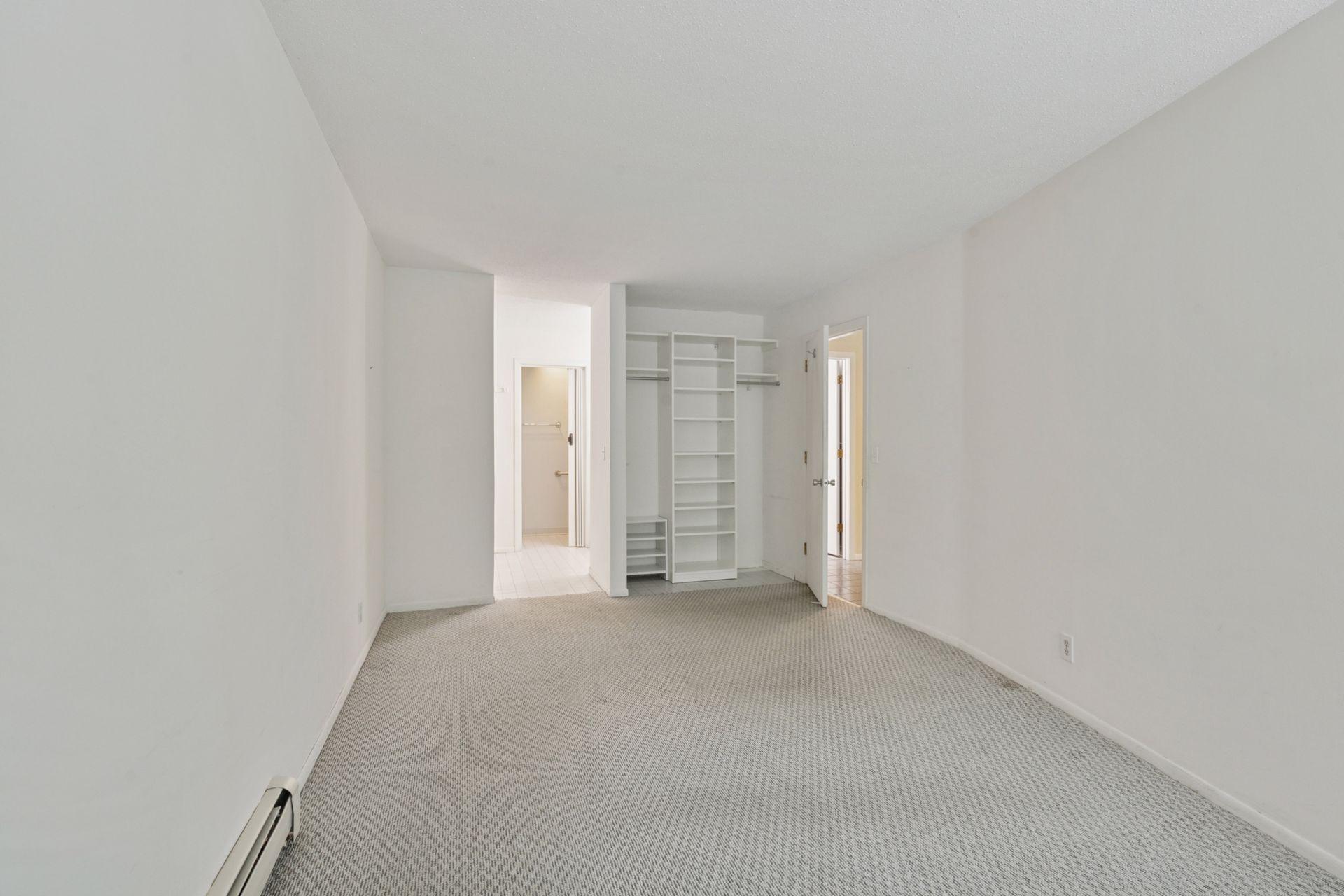 5697 Green Circle Drive Unit: 316