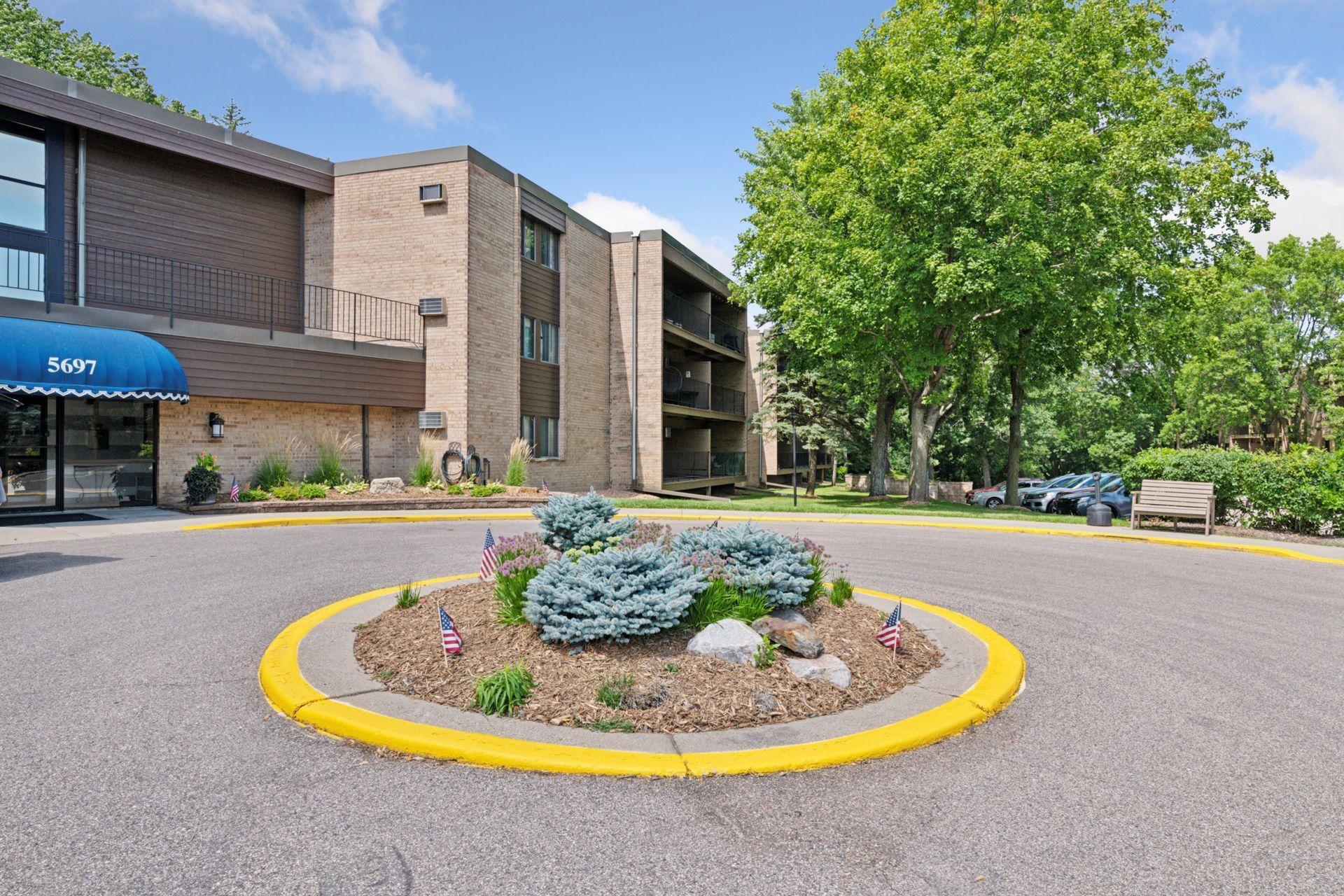 5697 Green Circle Drive Unit: 316