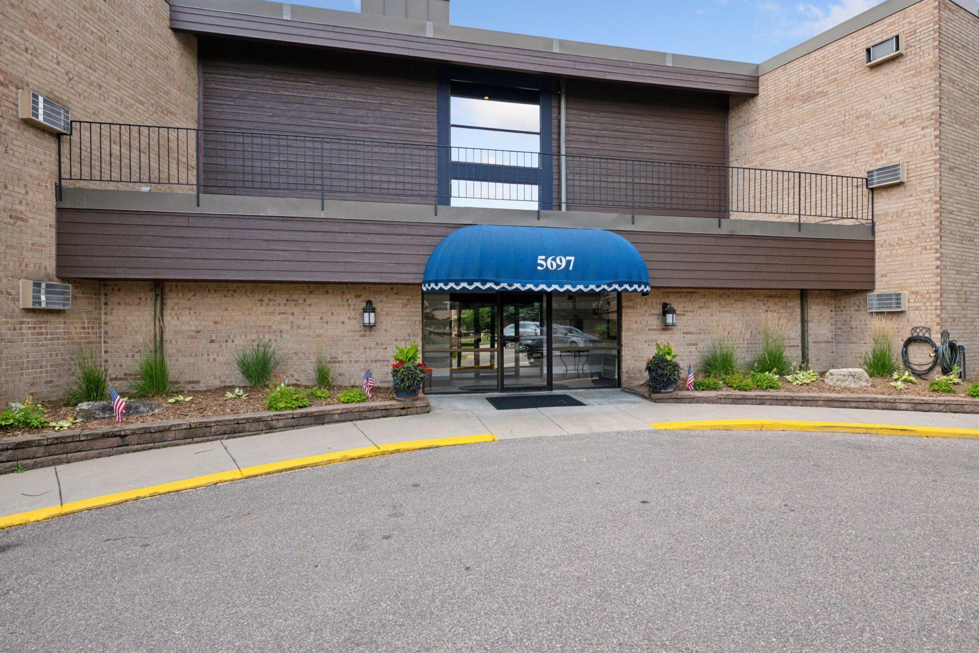 5697 Green Circle Drive Unit: 316