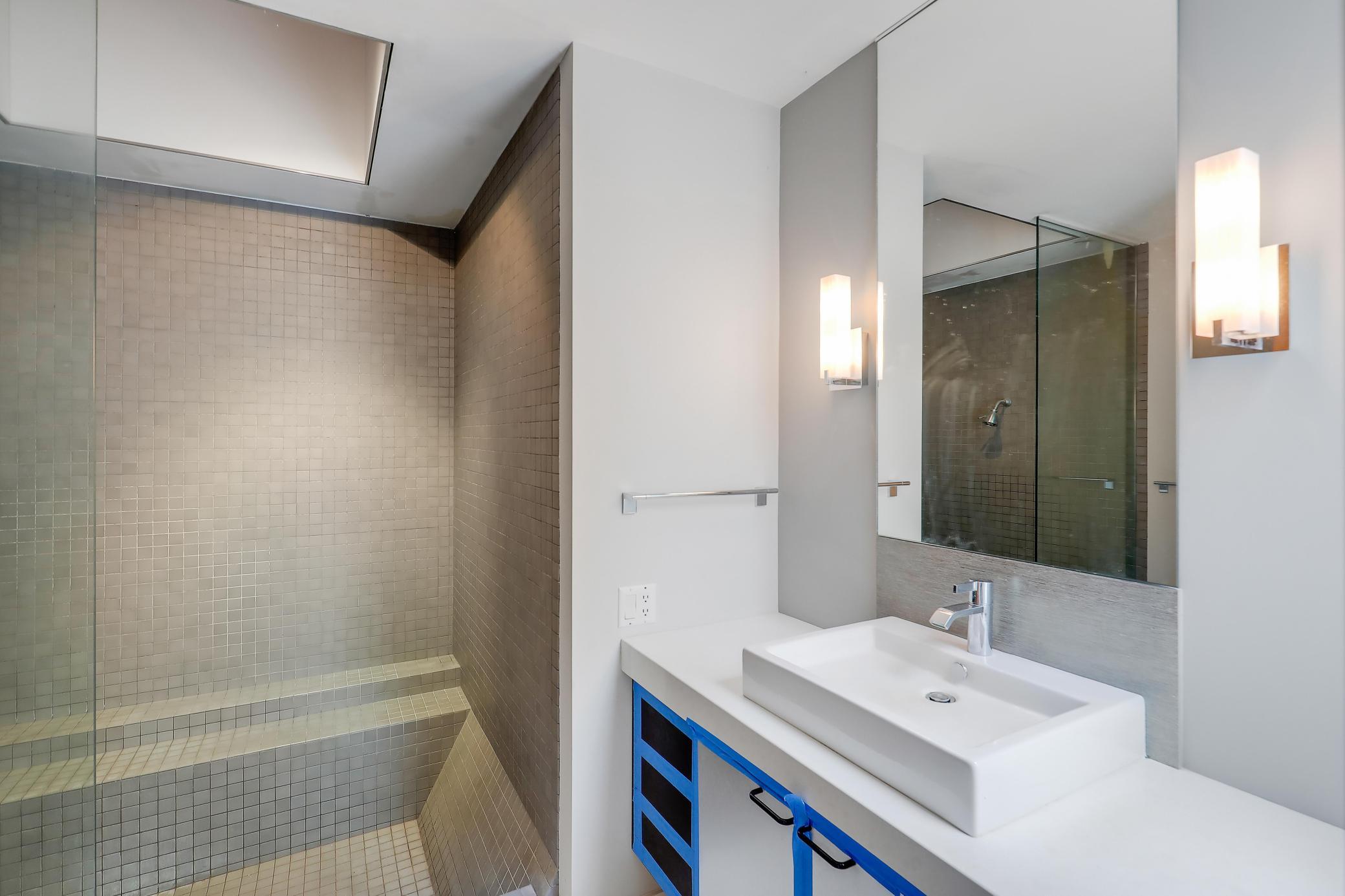 18804 Kingswood Terrace