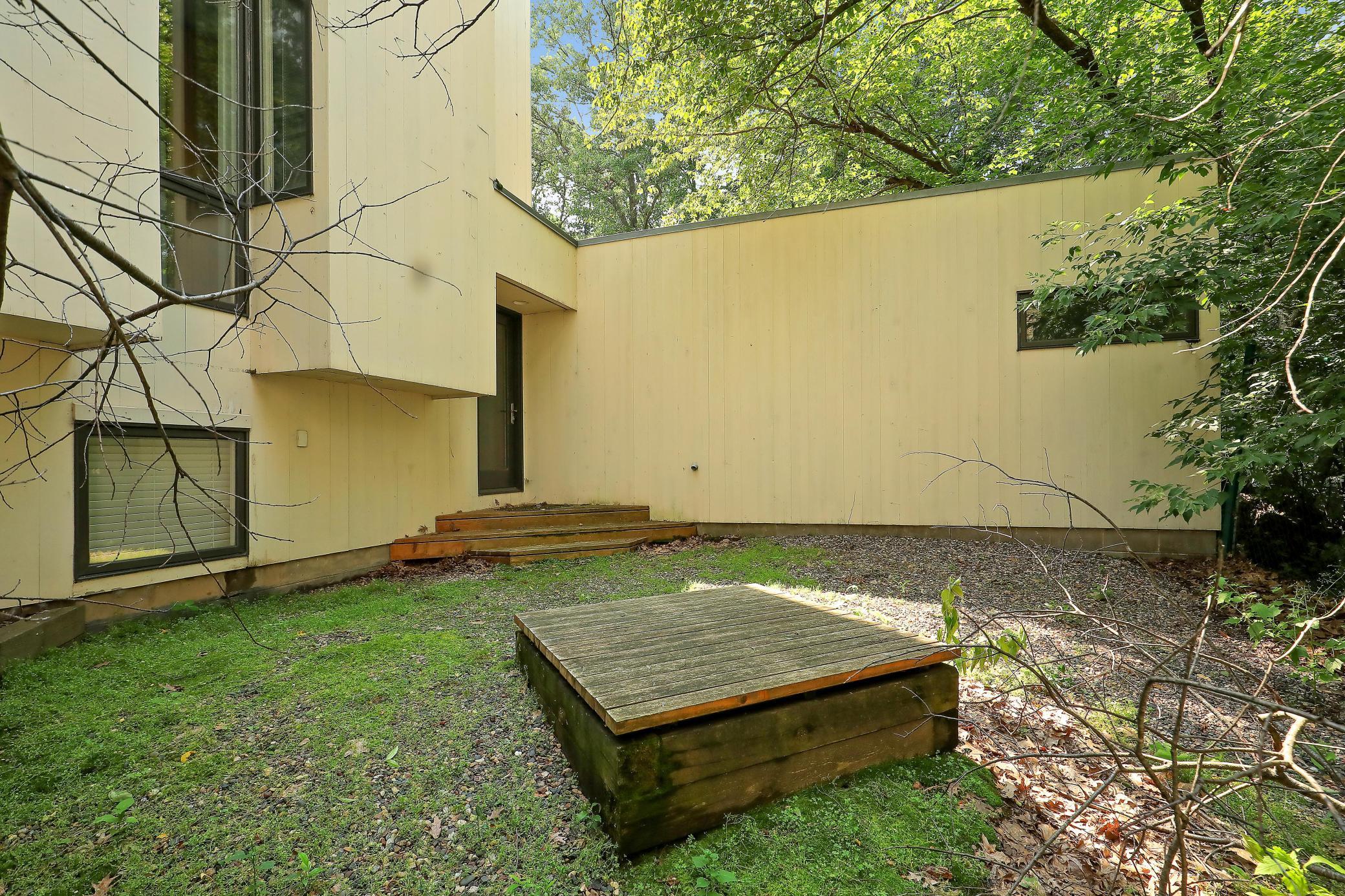 18804 Kingswood Terrace