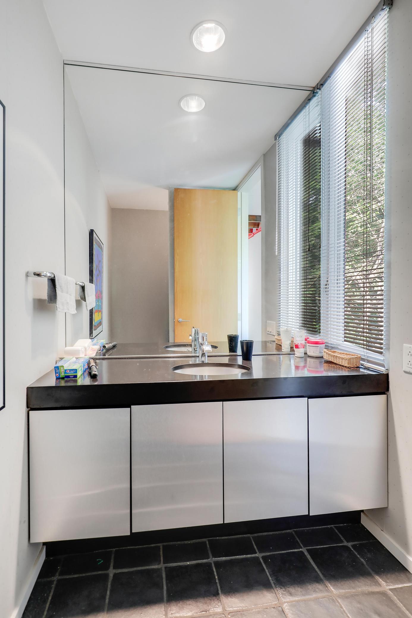 18804 Kingswood Terrace