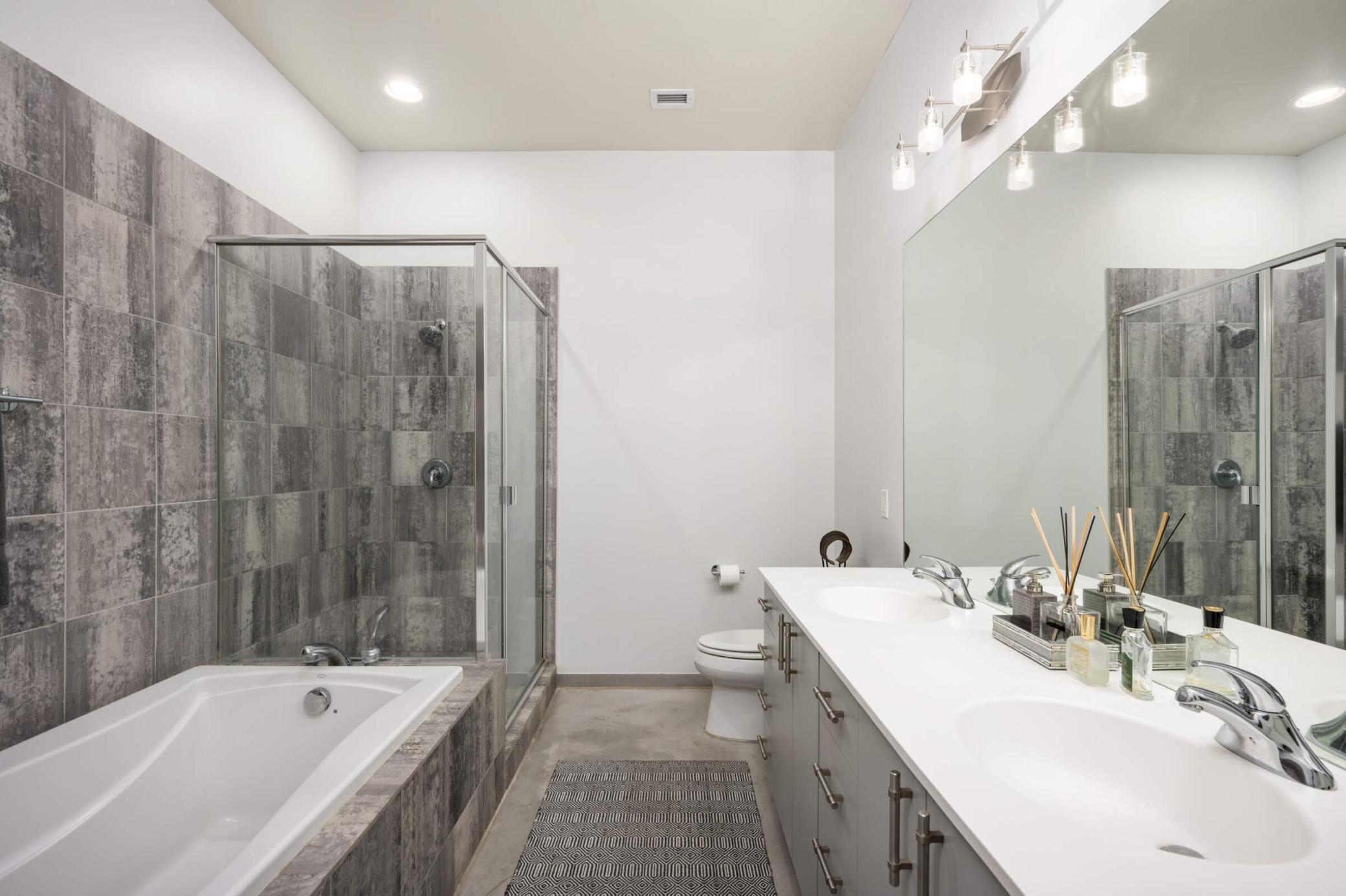 5601 Smetana Drive Unit: 113