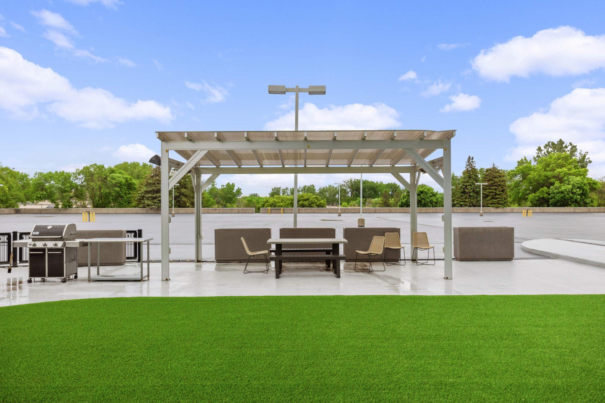 5601 Smetana Drive Unit: 113