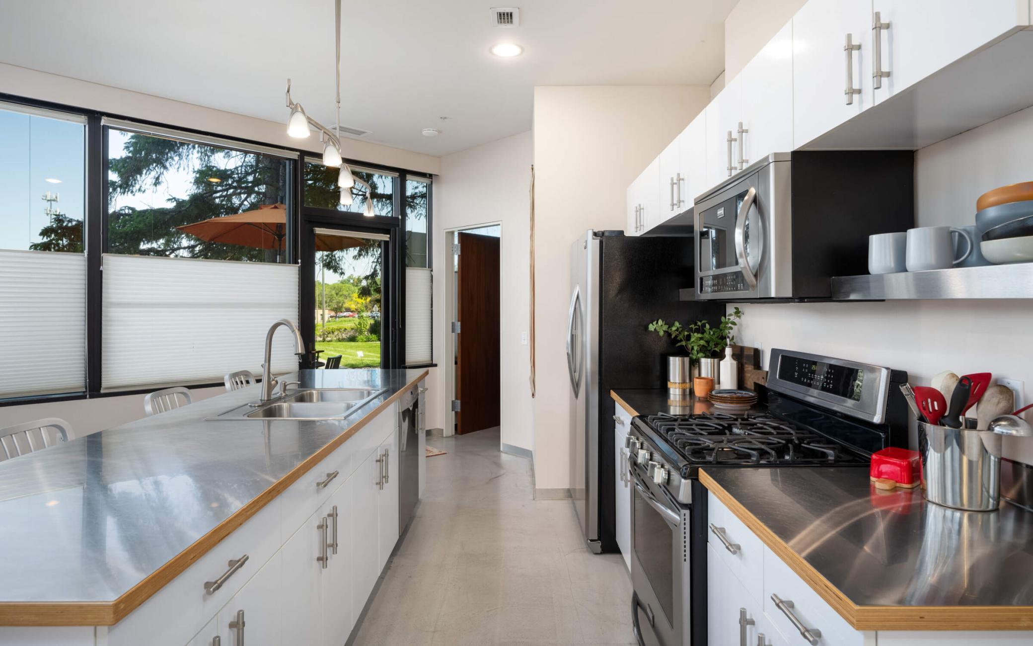 5601 Smetana Drive Unit: 113