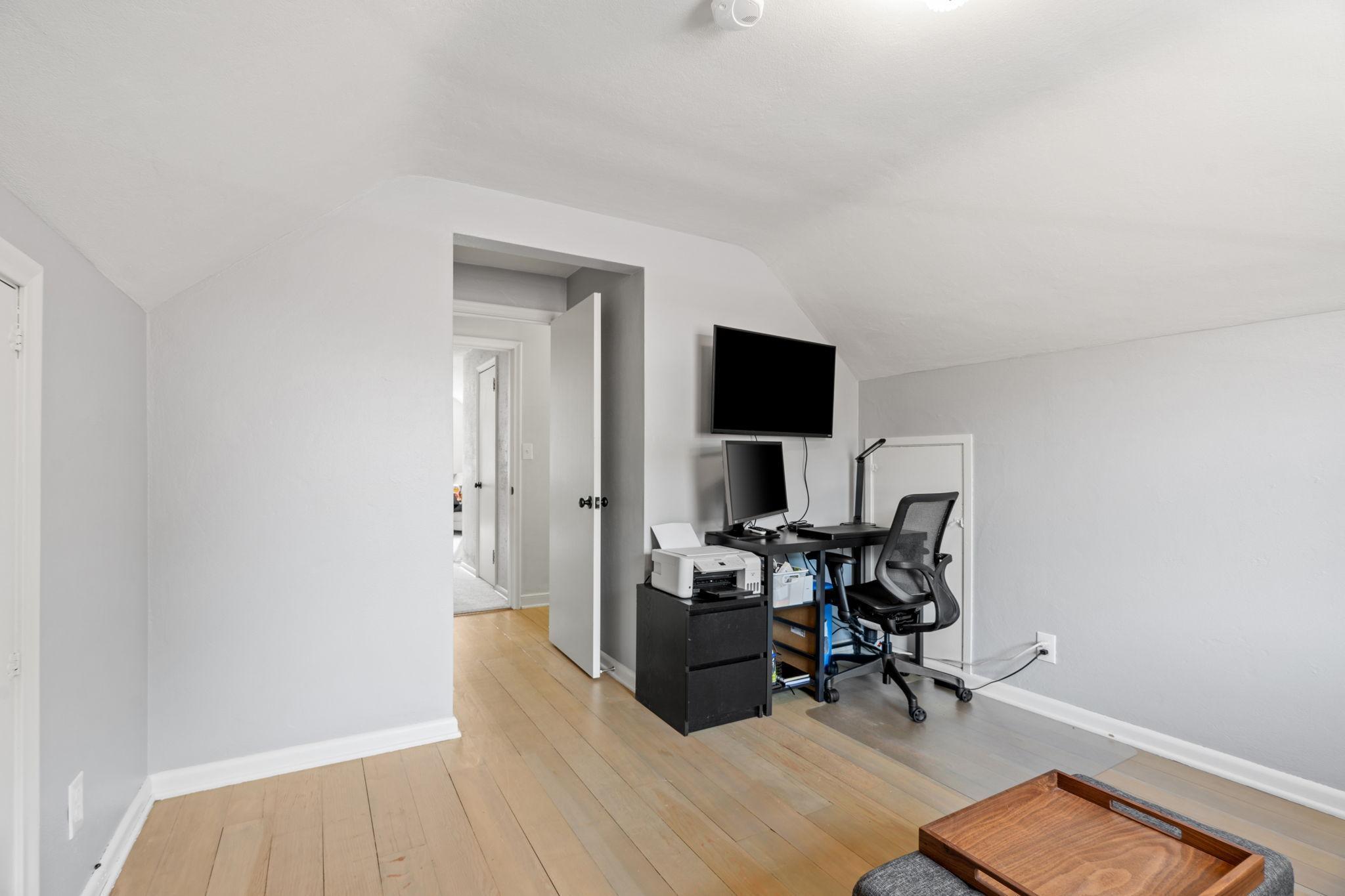 2712 Toledo Avenue S