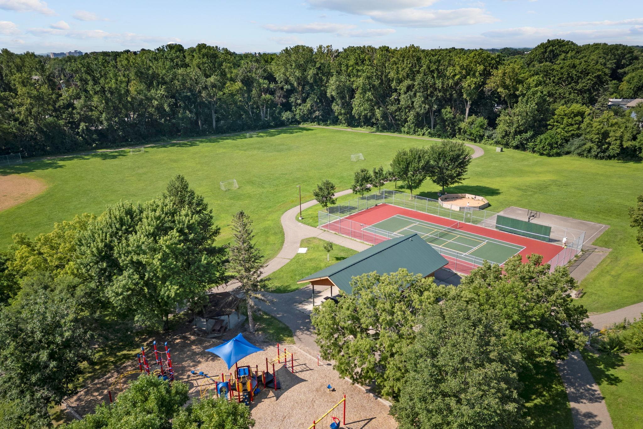 2712 Toledo Avenue S