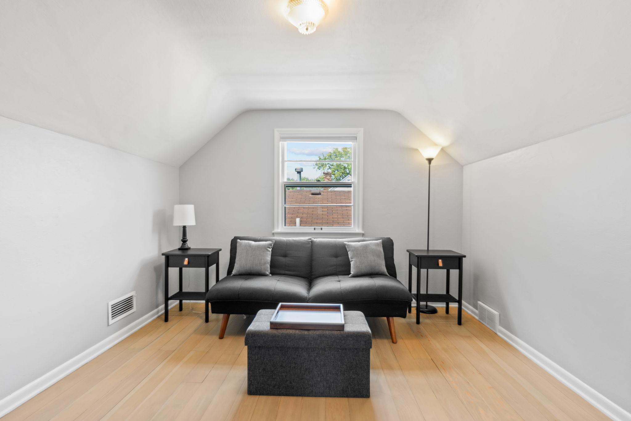 2712 Toledo Avenue S