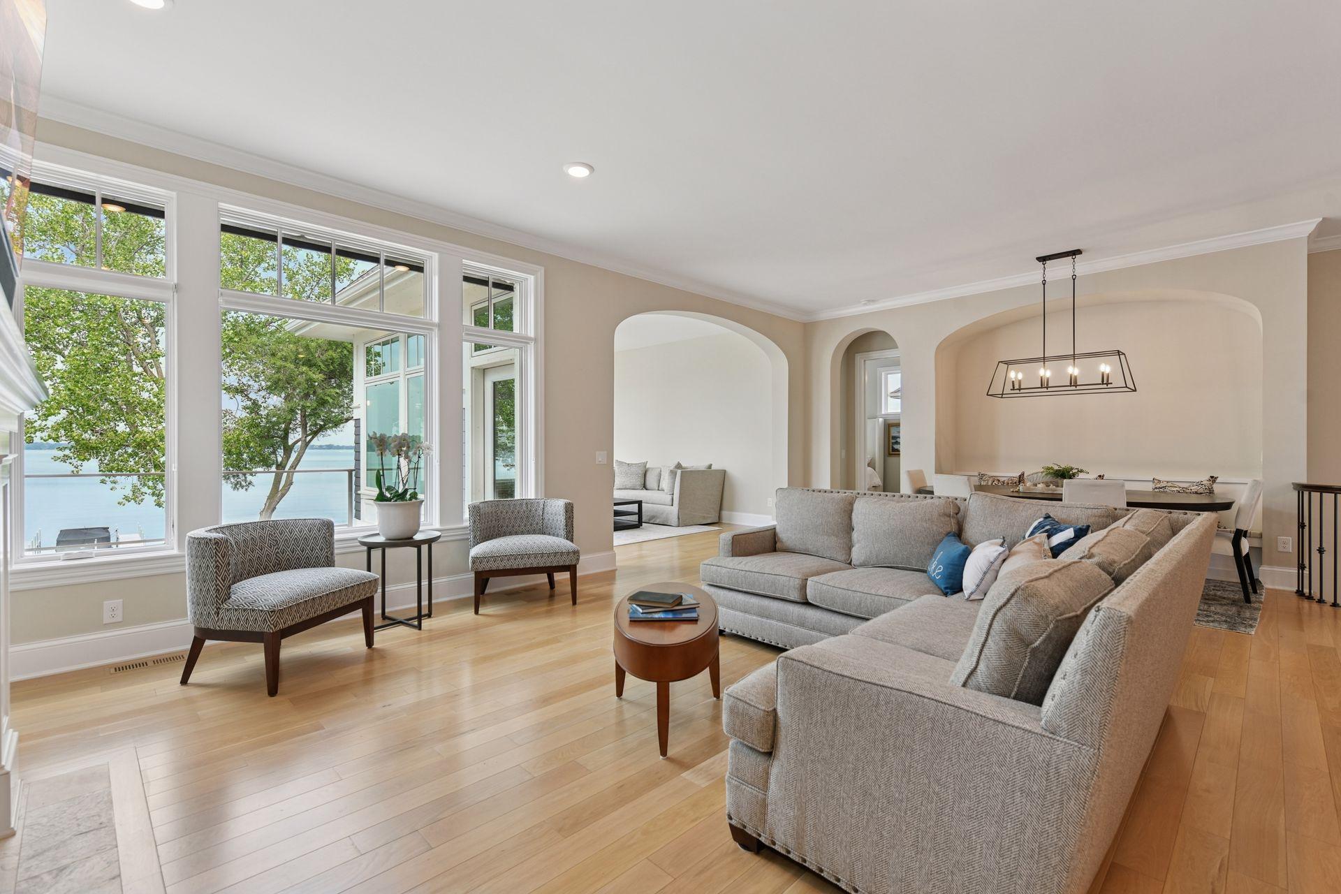 155 Lakeshore Circle