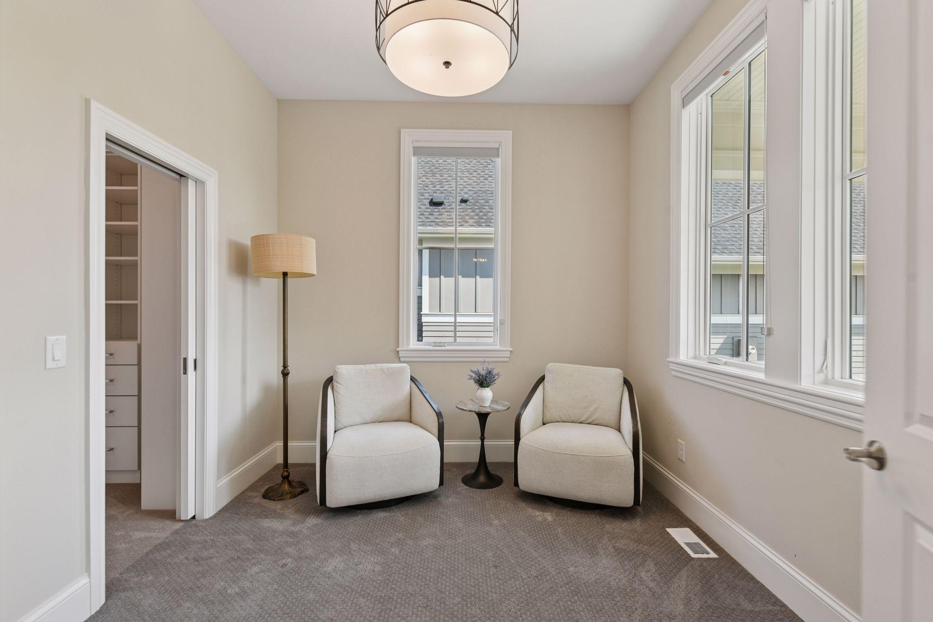 155 Lakeshore Circle