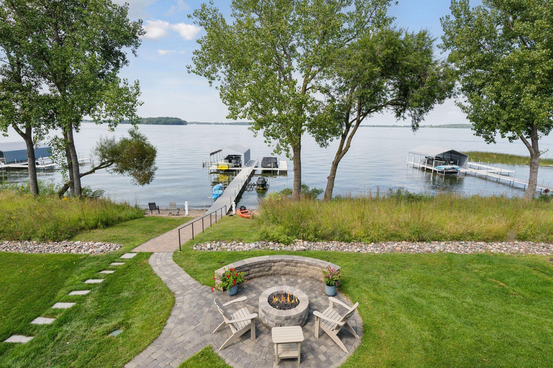 155 Lakeshore Circle